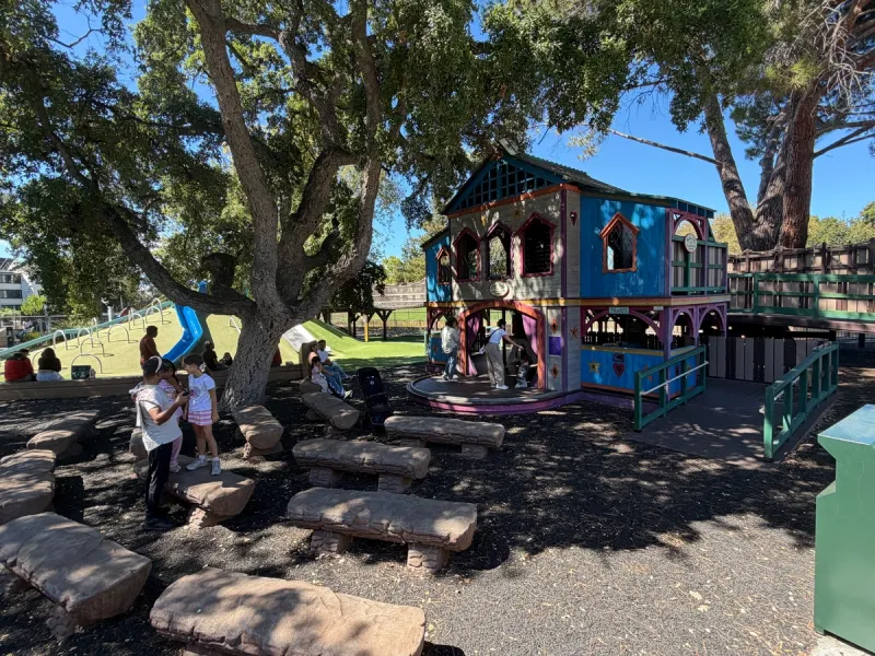 Giant playhouse at stage 
