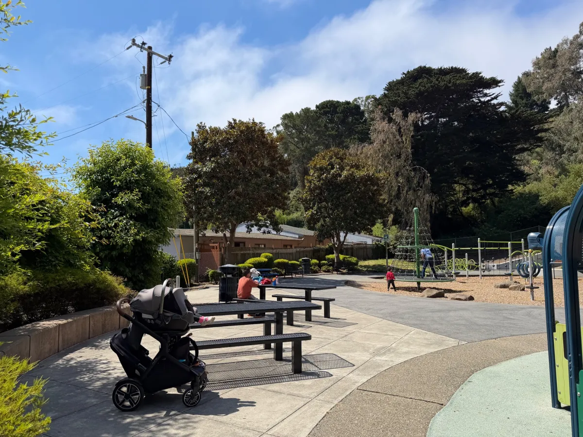 Limited picnic tables available (cant be reserved), but with direct sightlines to the park