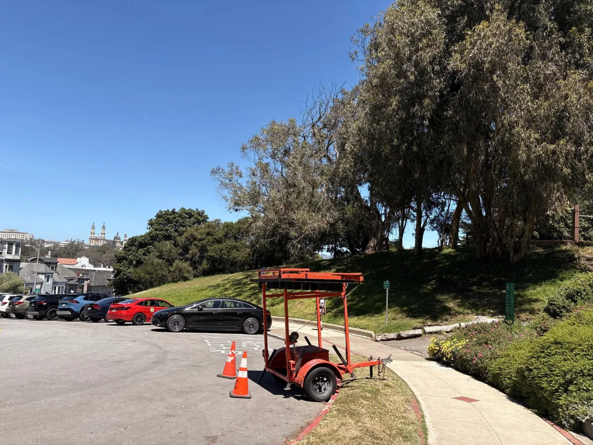 Actual entrance to Buena Vista park playground is up the hill
