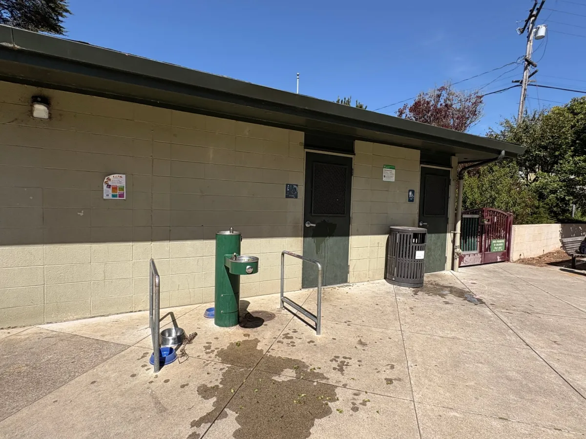 Bathroom exteriors and drinking fountain
