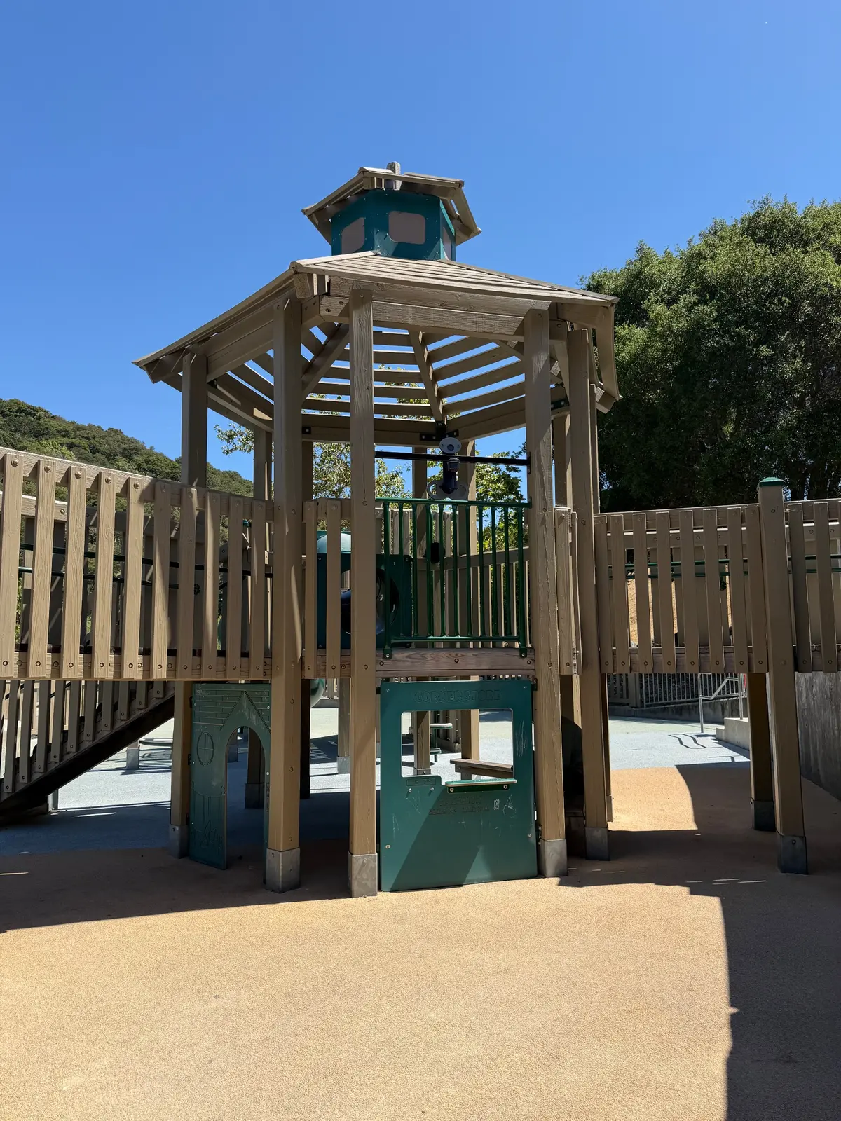 Gazebo + corner store setup