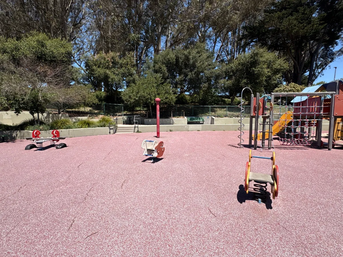 Ride on toys and the main structure