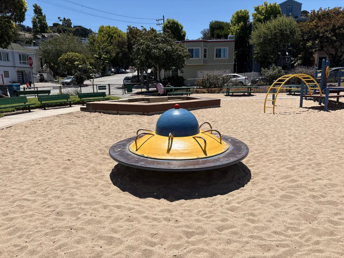 An Alien spaceship spinner