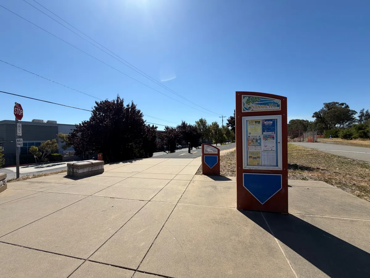 Beginning of trail/biking path into centennial park