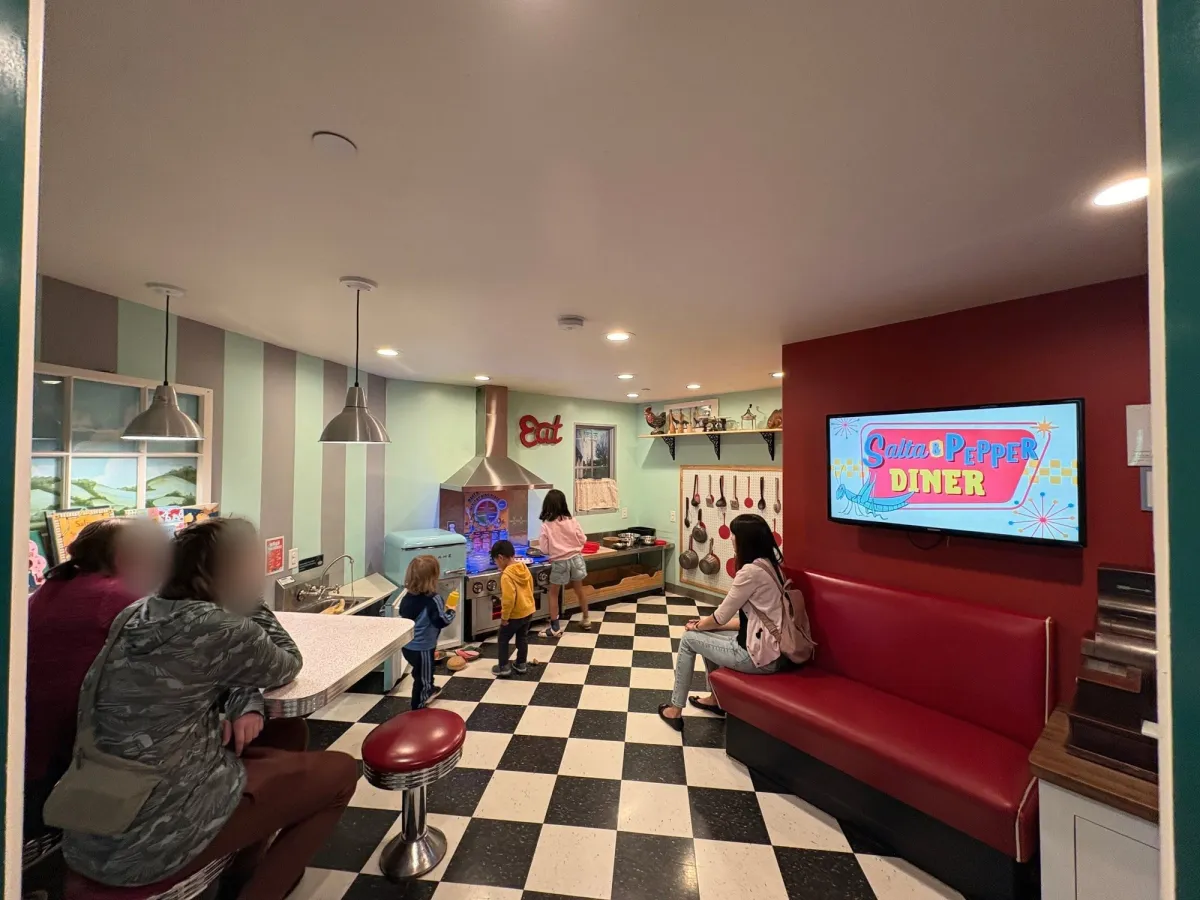 A mini diner for kids to pretend play