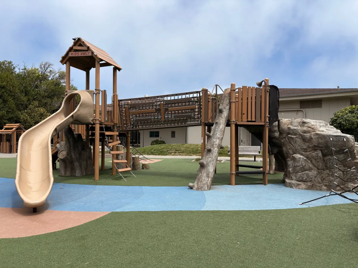 Bigger kids slide area