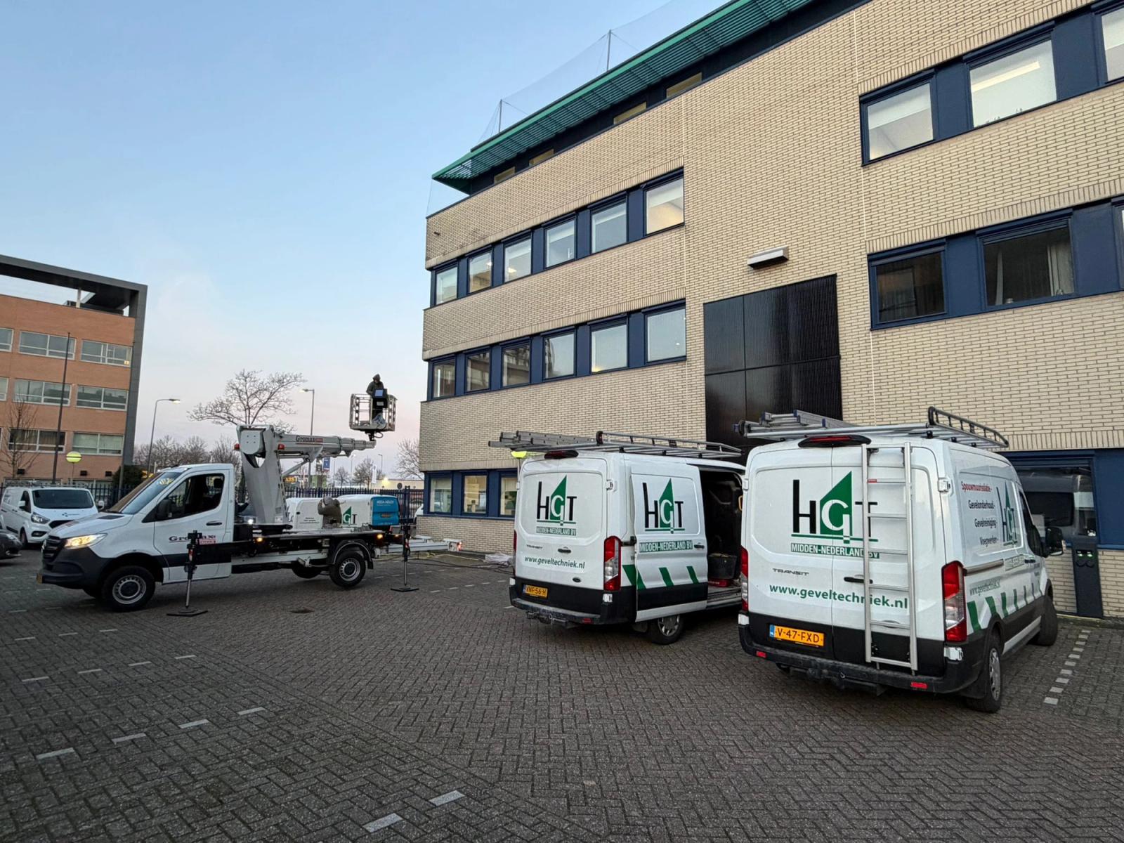 De gevels van Vaillant en AWB in Amsterdam gerenoveerd — gevelproject