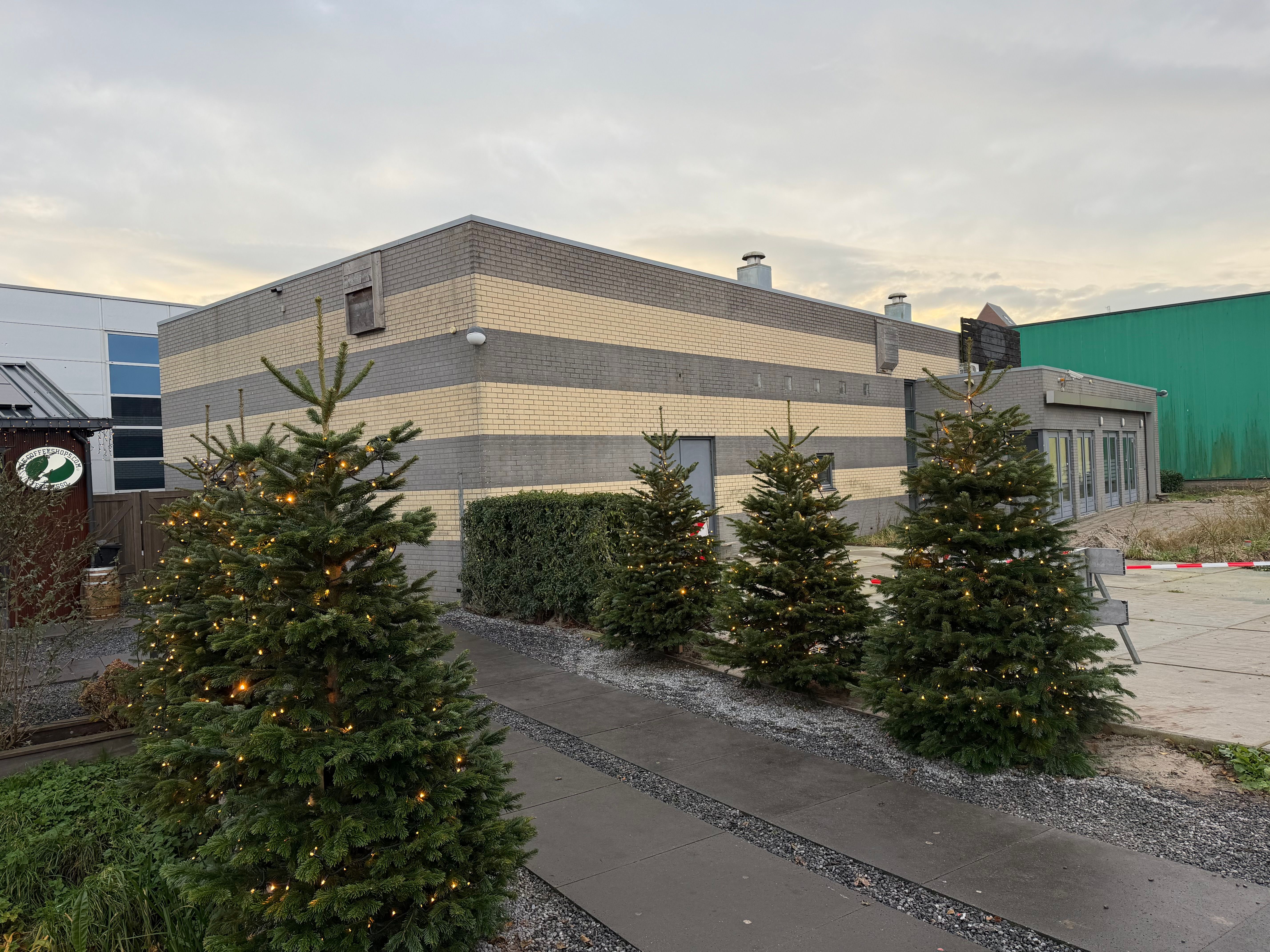 Hogedruk reinigen en impregneren voedselbank Mijdrecht