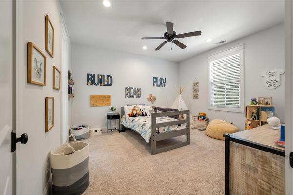 4112 HOME TOWN LANE