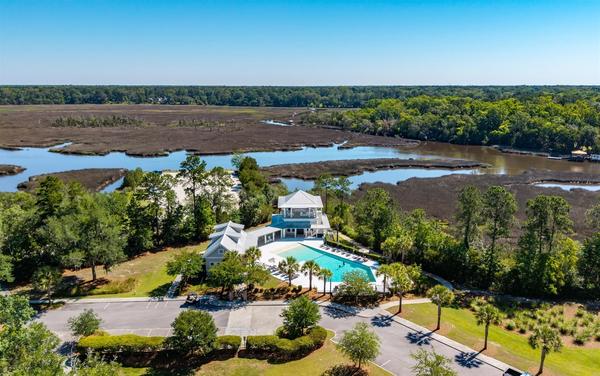 4112 HOME TOWN LANE
