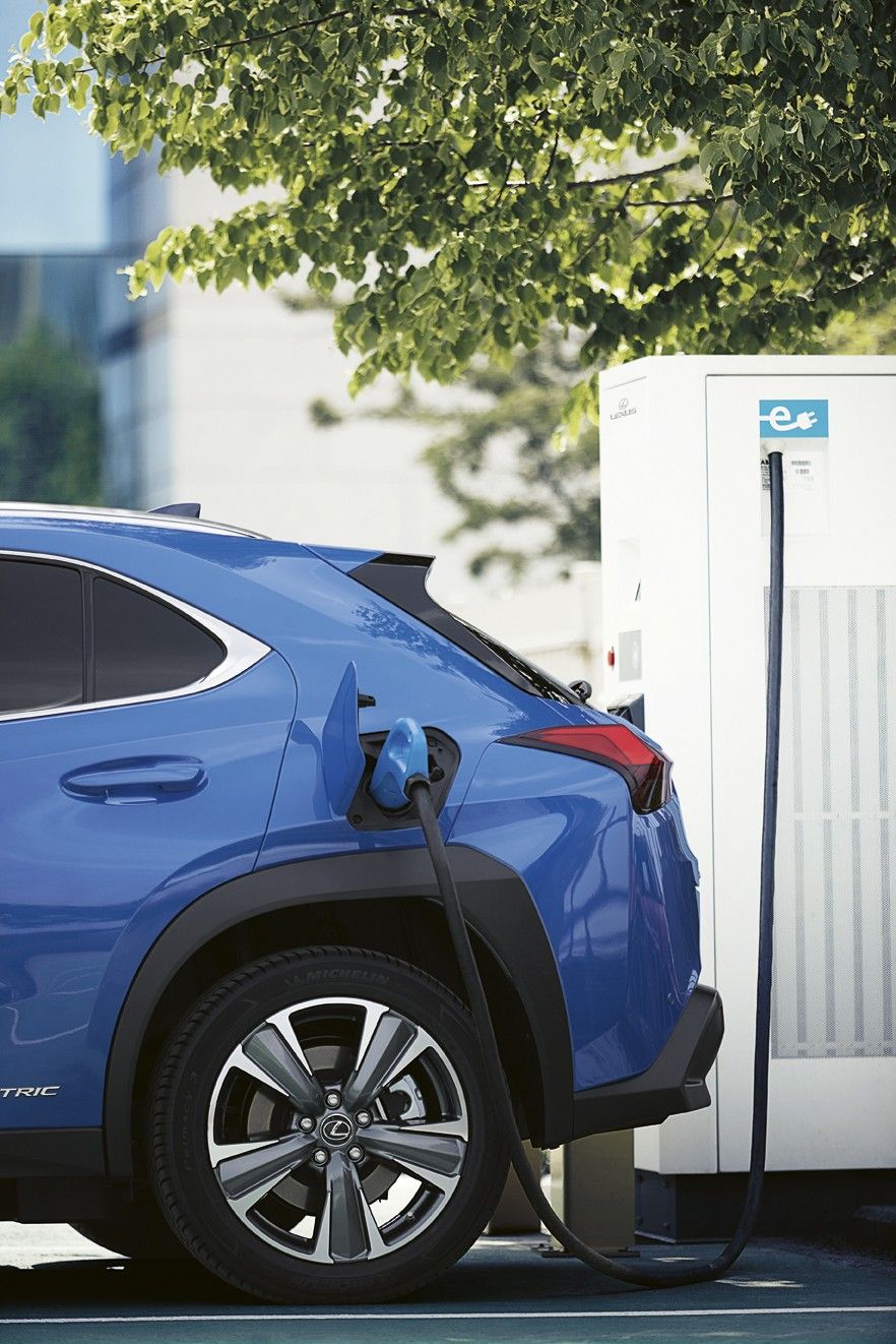 Lexus UX 300e