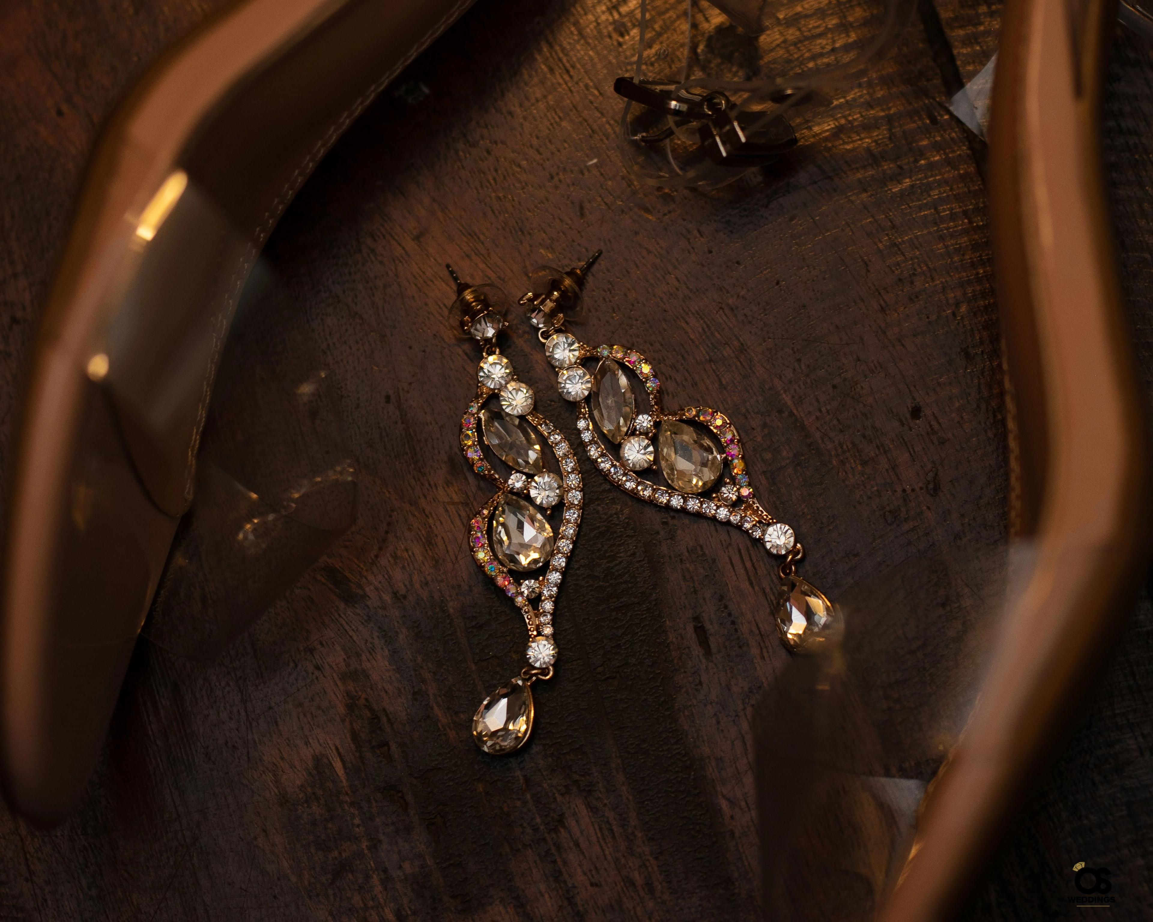Bridal jewellery arranged for the wedding day.