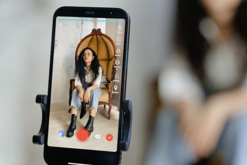 Using Video Marketing to Turn Product Views Into Profitable Sales