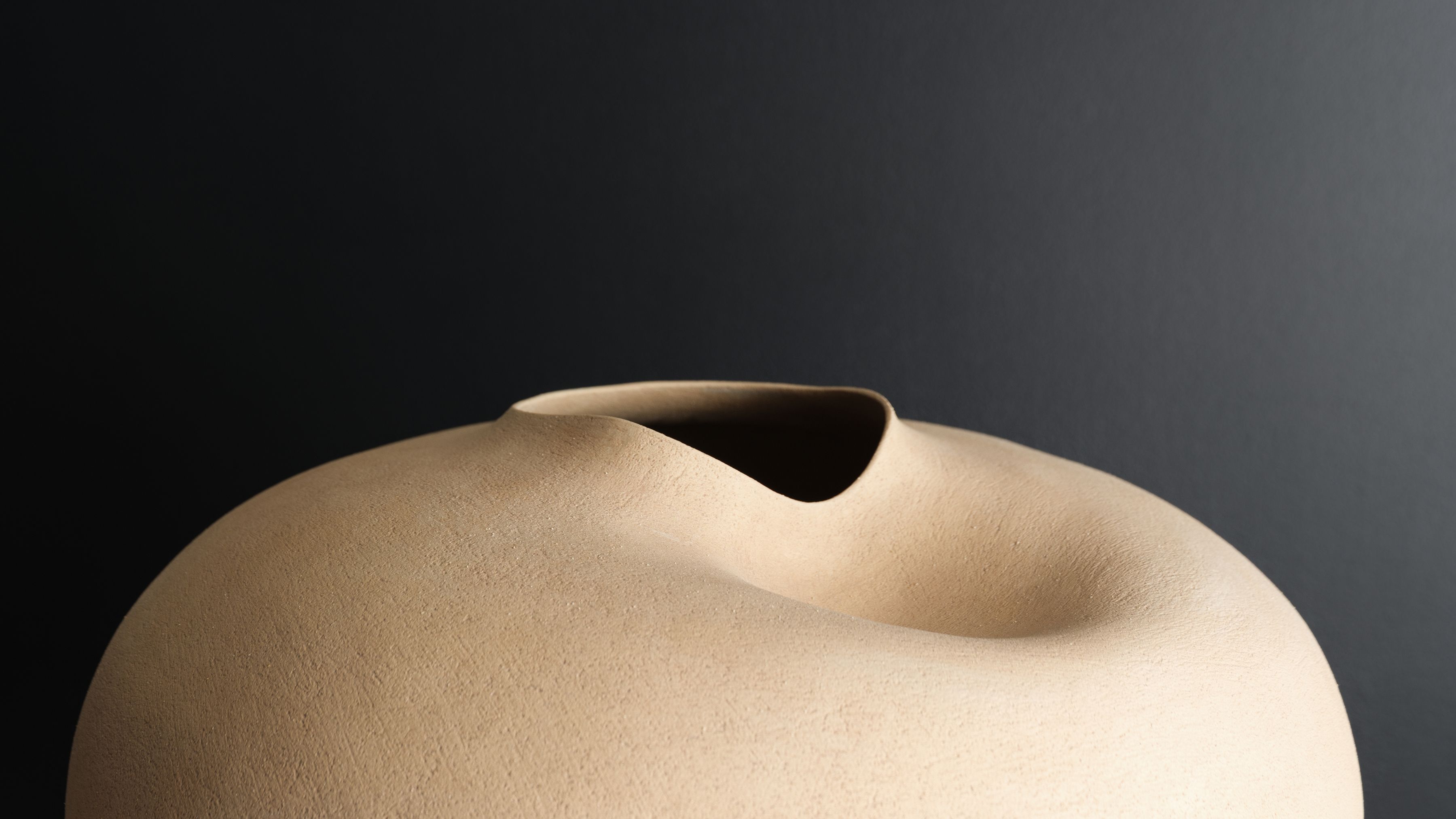 Emelie Abrahamsson Stoneware Ceramic at Ateliers Courbet