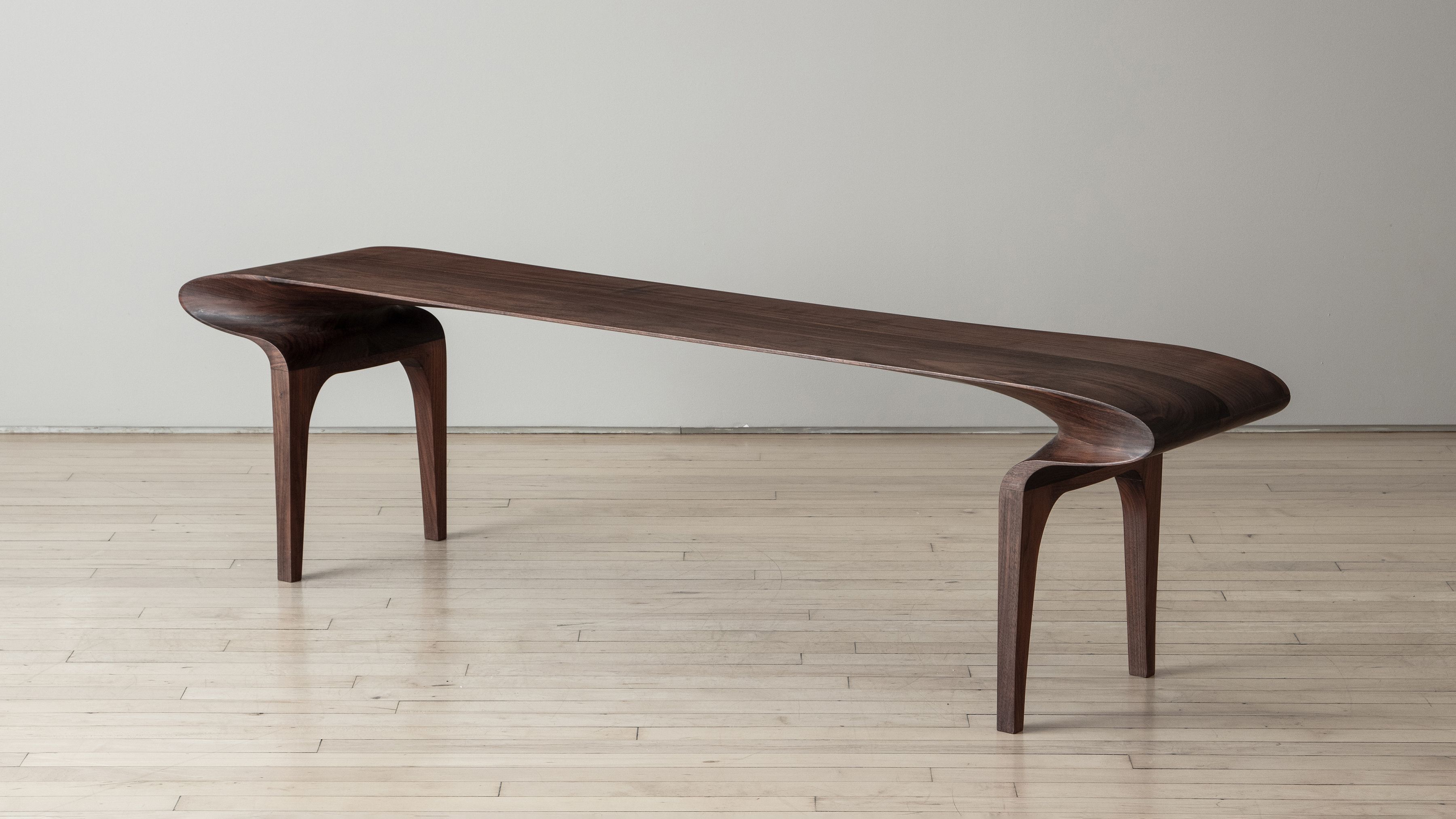 Bodo Sperlein and Ateliers Courbet present the Contour line bench hand-crafted in wood in Europe
