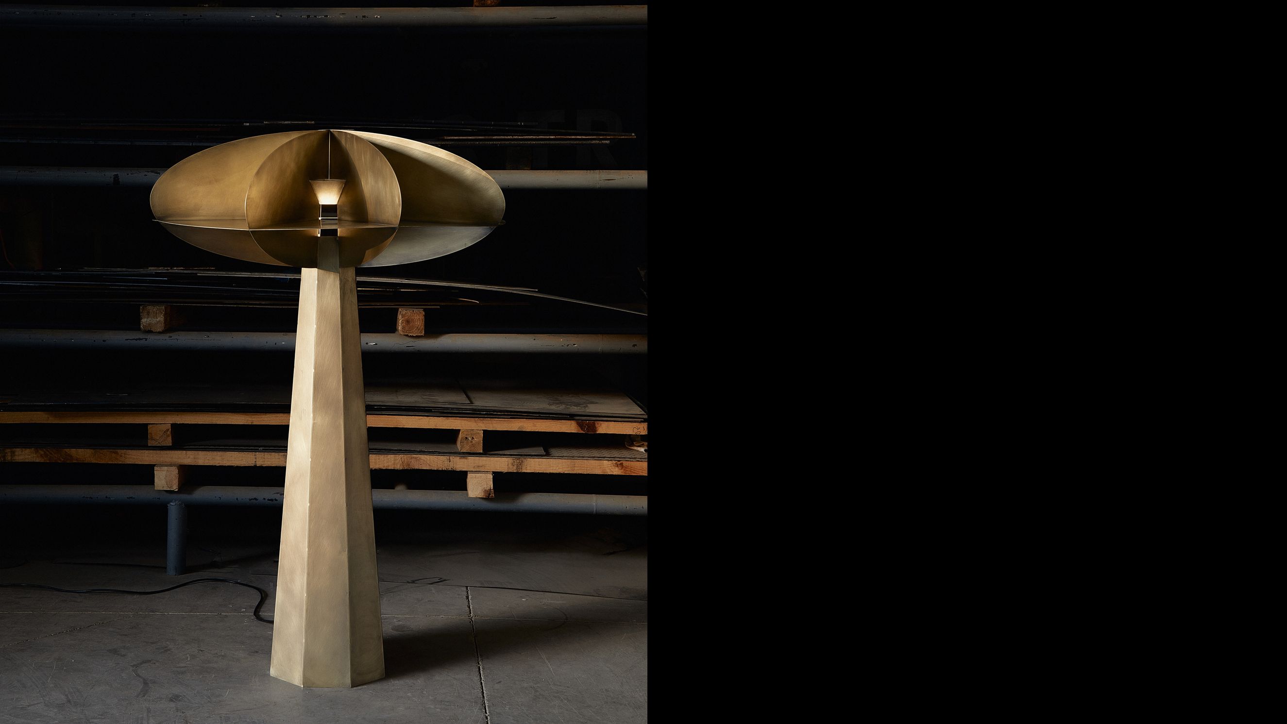 Ateliers Courbet Hector Esrawe Solsticio FL XL Lights