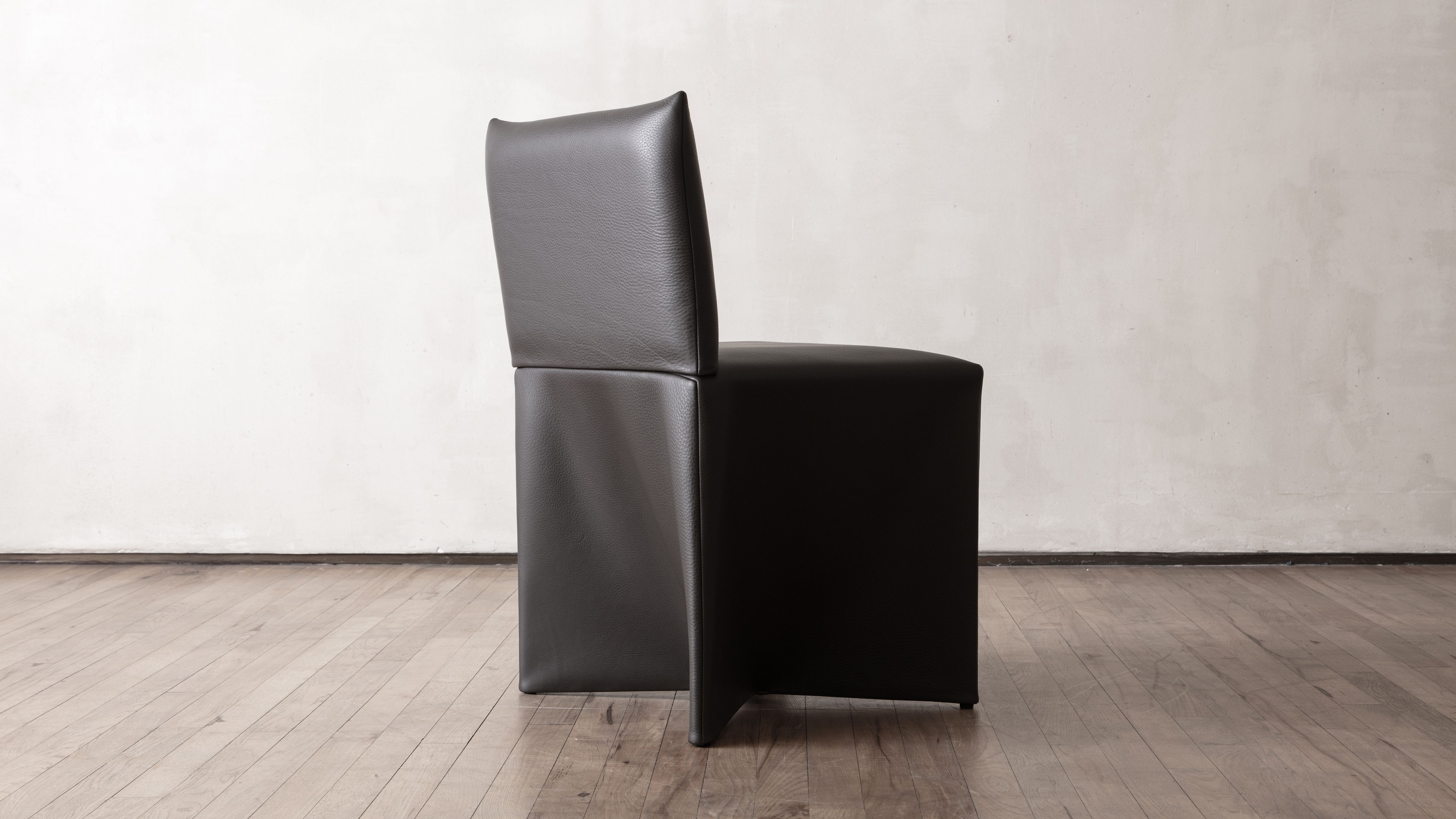 Ateliers Courbet presents Philippe Peres Editions and its collection of Cornette Chair designed by Martin Szekely