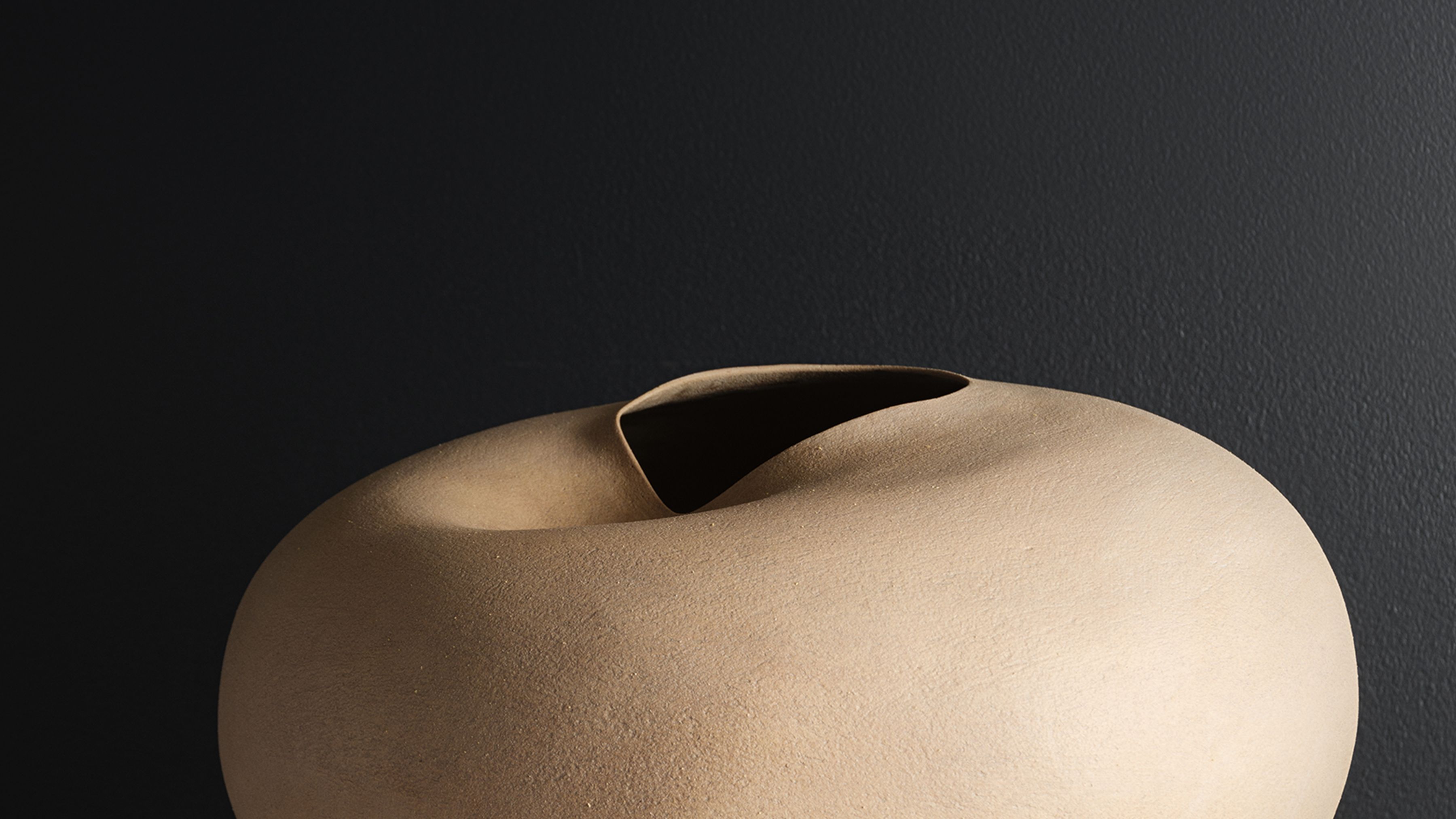 Emelie Abrahamsson Stoneware Ceramic at Ateliers Courbet