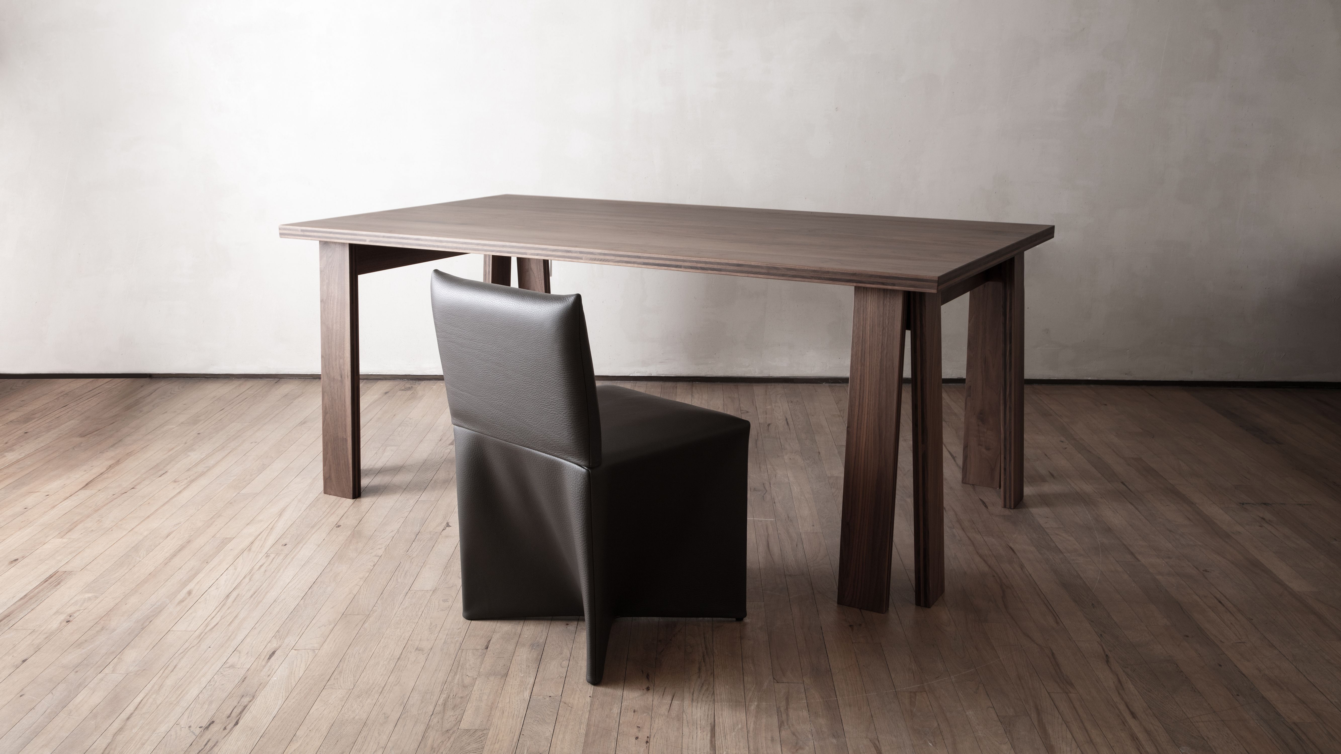 Ateliers Courbet presents Philippe Peres Editions and its collection of Cornette Chair designed by Martin Szekely