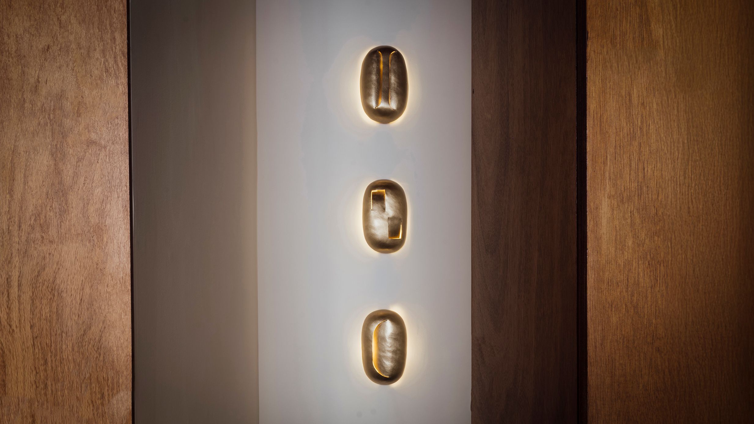 MAISON INTEGRE ATELIERS COURBET MASK SCONCE NOE DUCHAUFOUR LAWRANCE