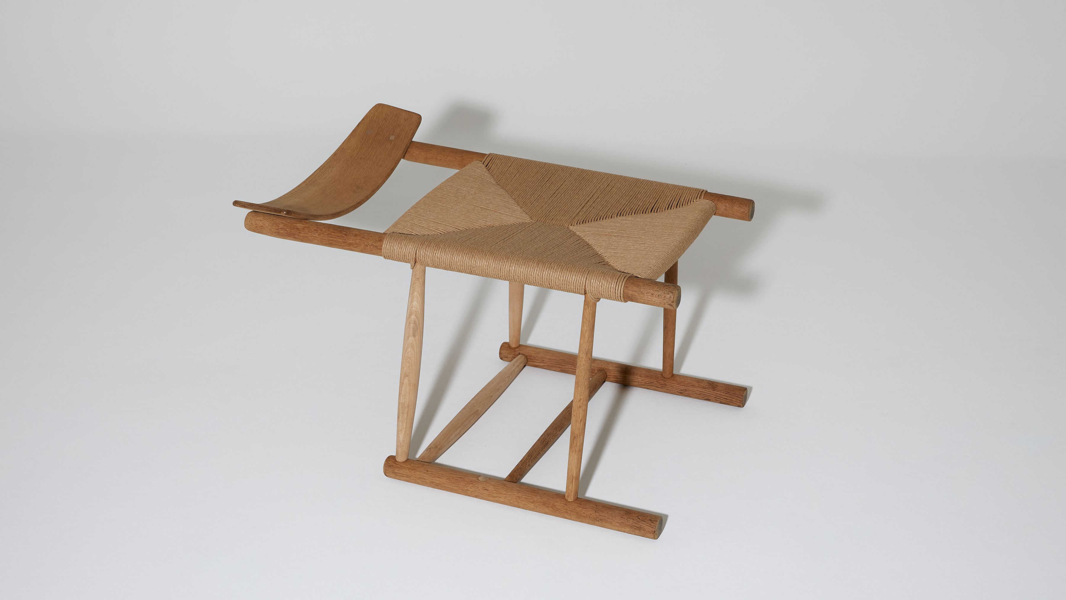 AtMa Ateliers Courbet Japanese Refurbished Wood Chair J39.5 Side Table