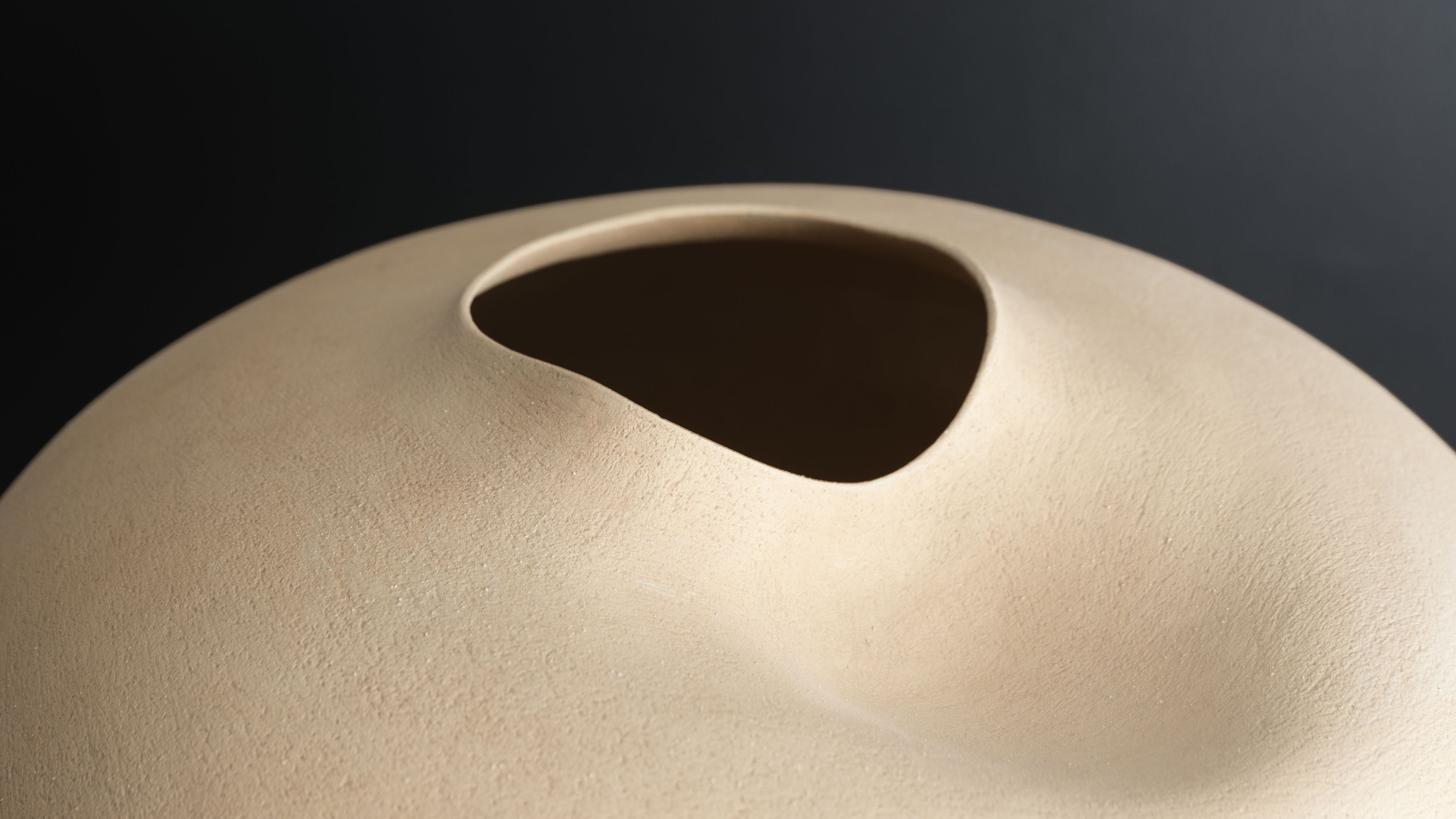 Emelie Abrahamsson Stoneware Ceramic at Ateliers Courbet