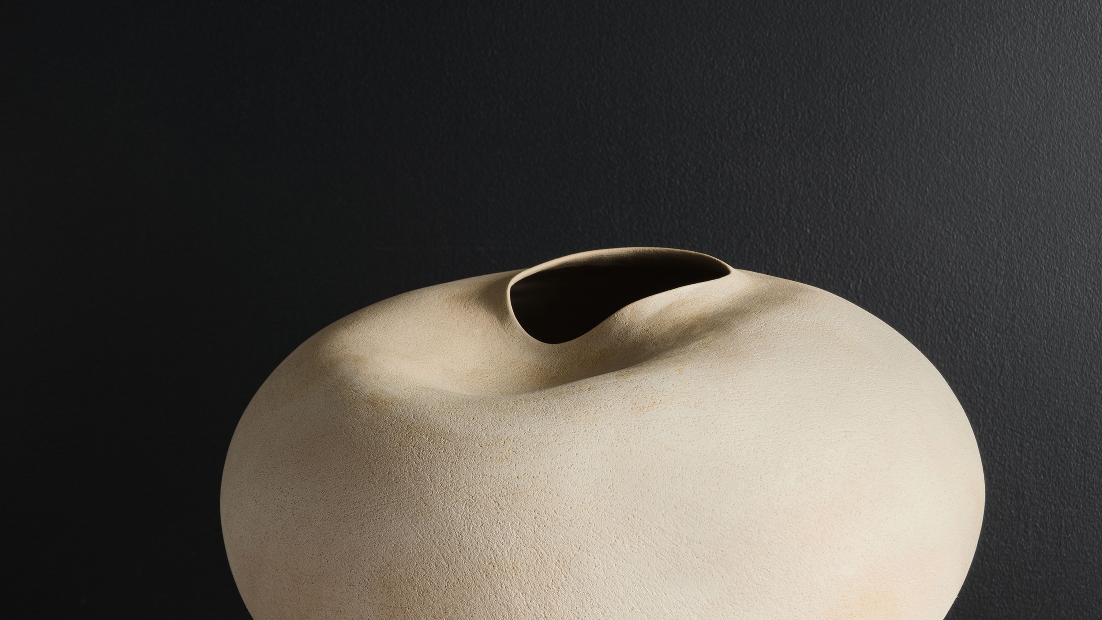 Emelie Abrahamsson Stoneware Ceramic at Ateliers Courbet