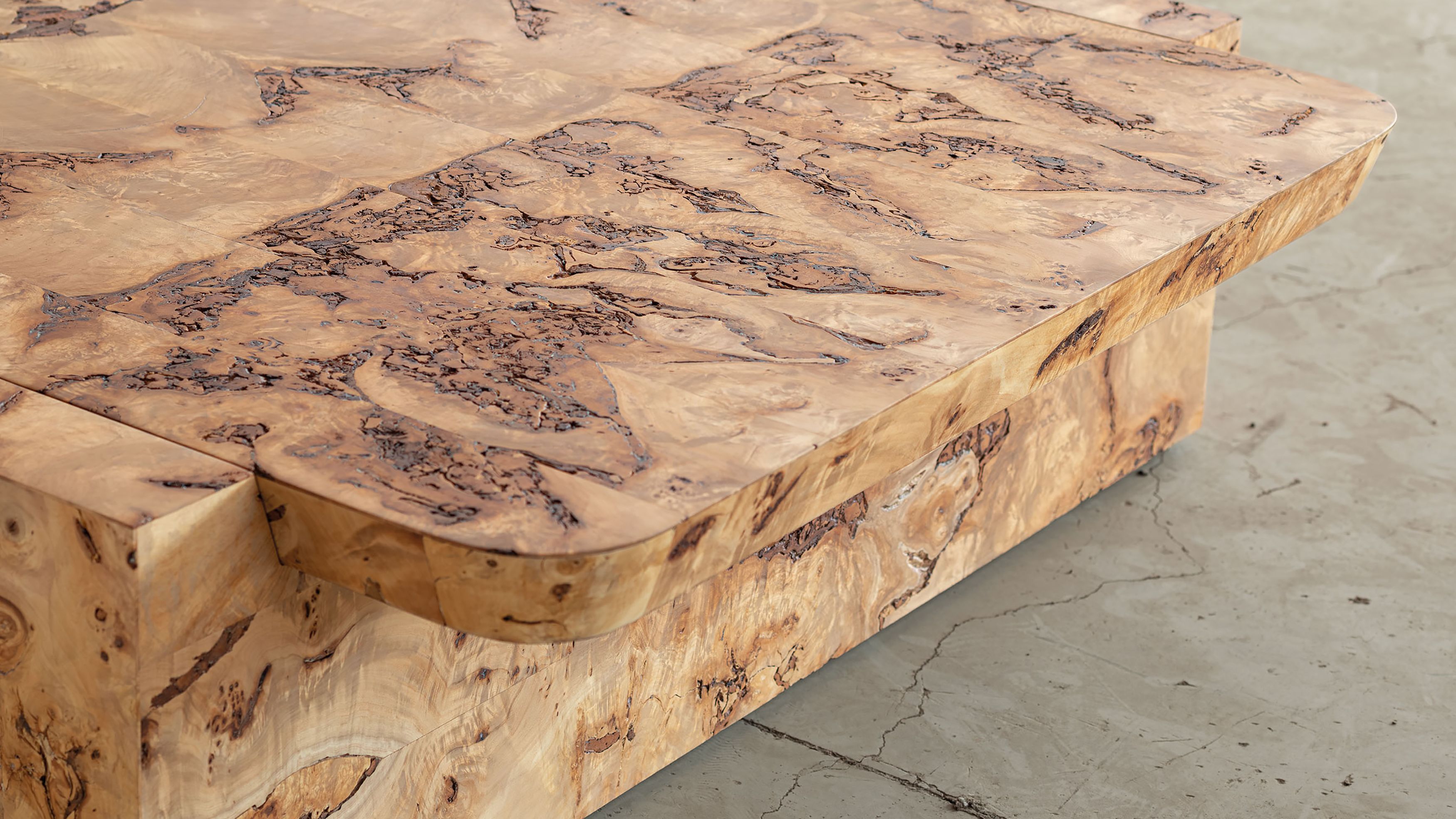 Hamza Kadiri Ateliers Courbet Eros Table White