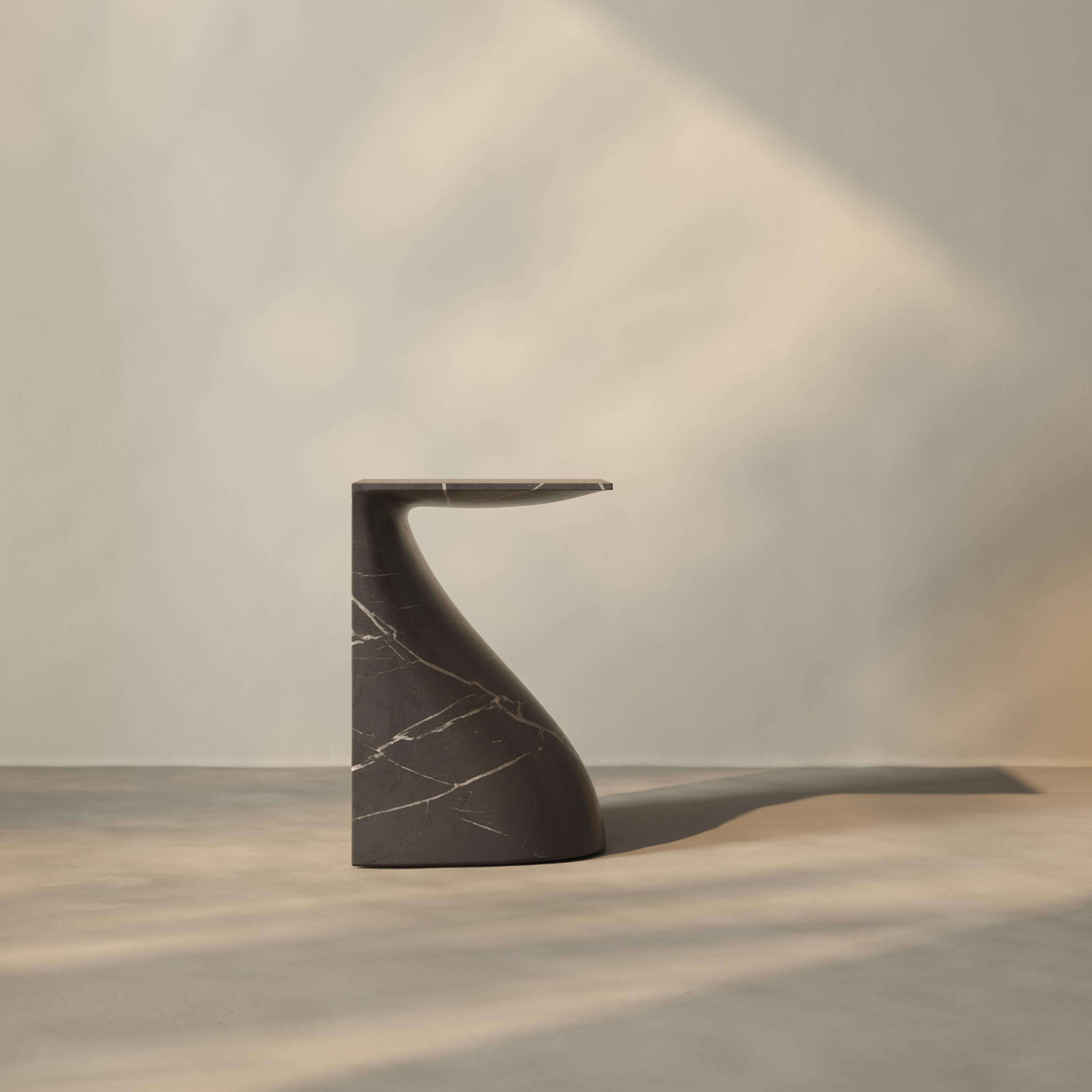 Ula Pull Up Table by Veronica Mar