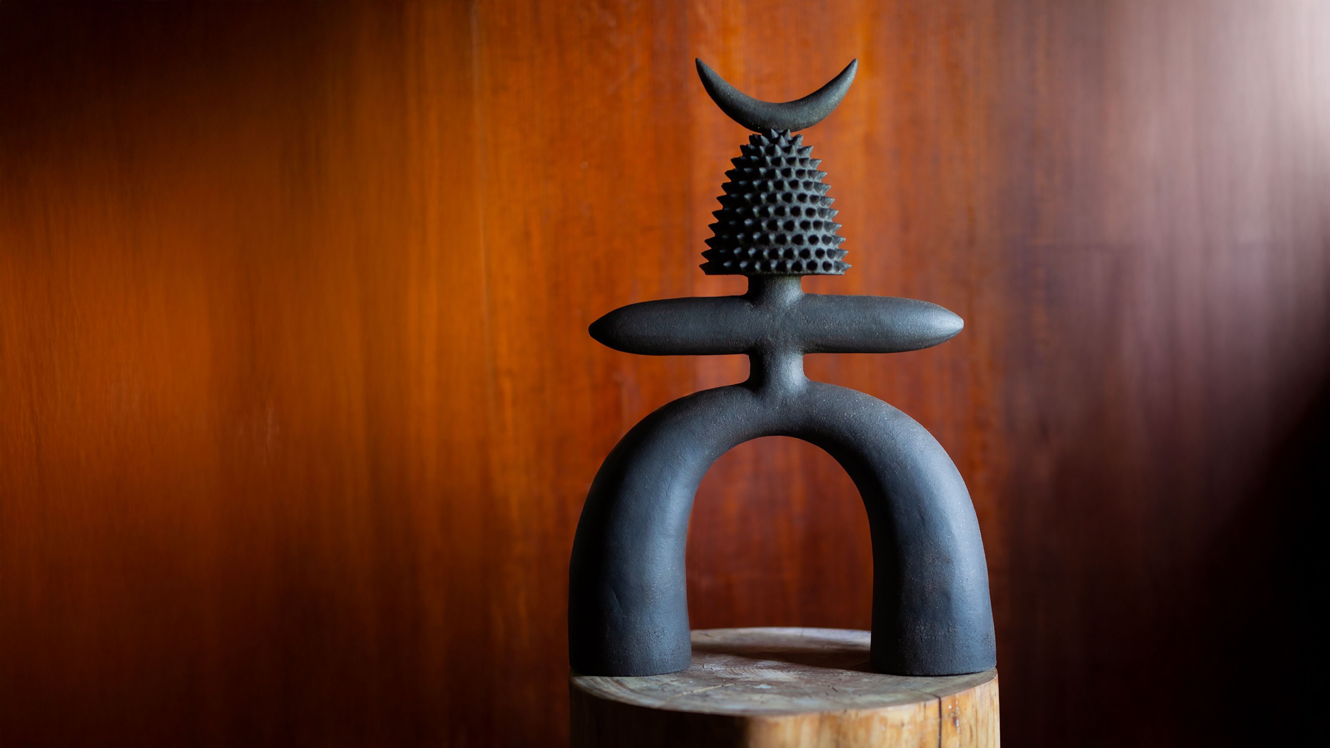 Noe Kuremoto Ceramics at Ateliers Courbet Gallery -- Haniwa Warrior 110
