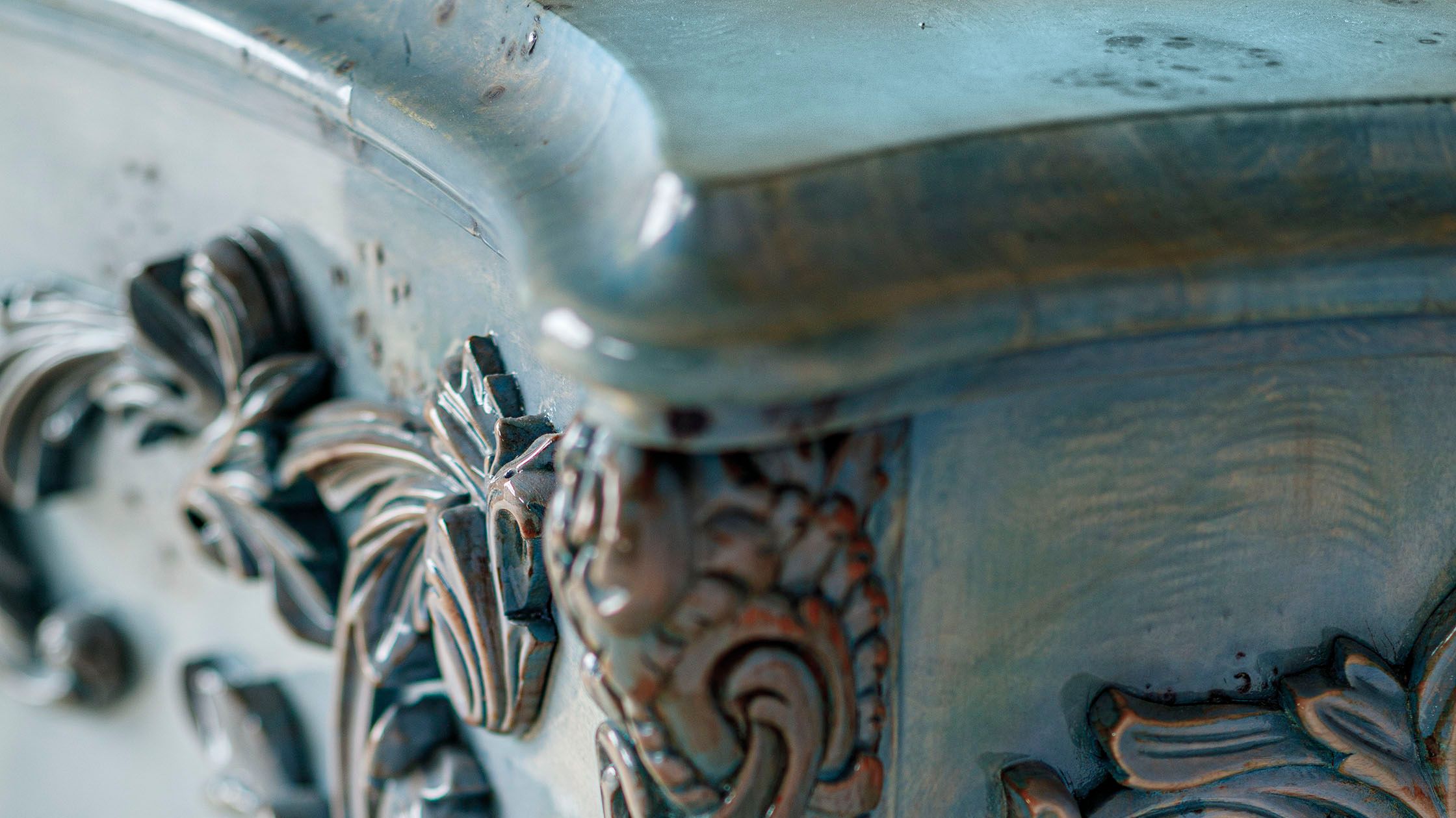 Hamza Kadiri Ateliers Courbet Baroque Blue Credenza