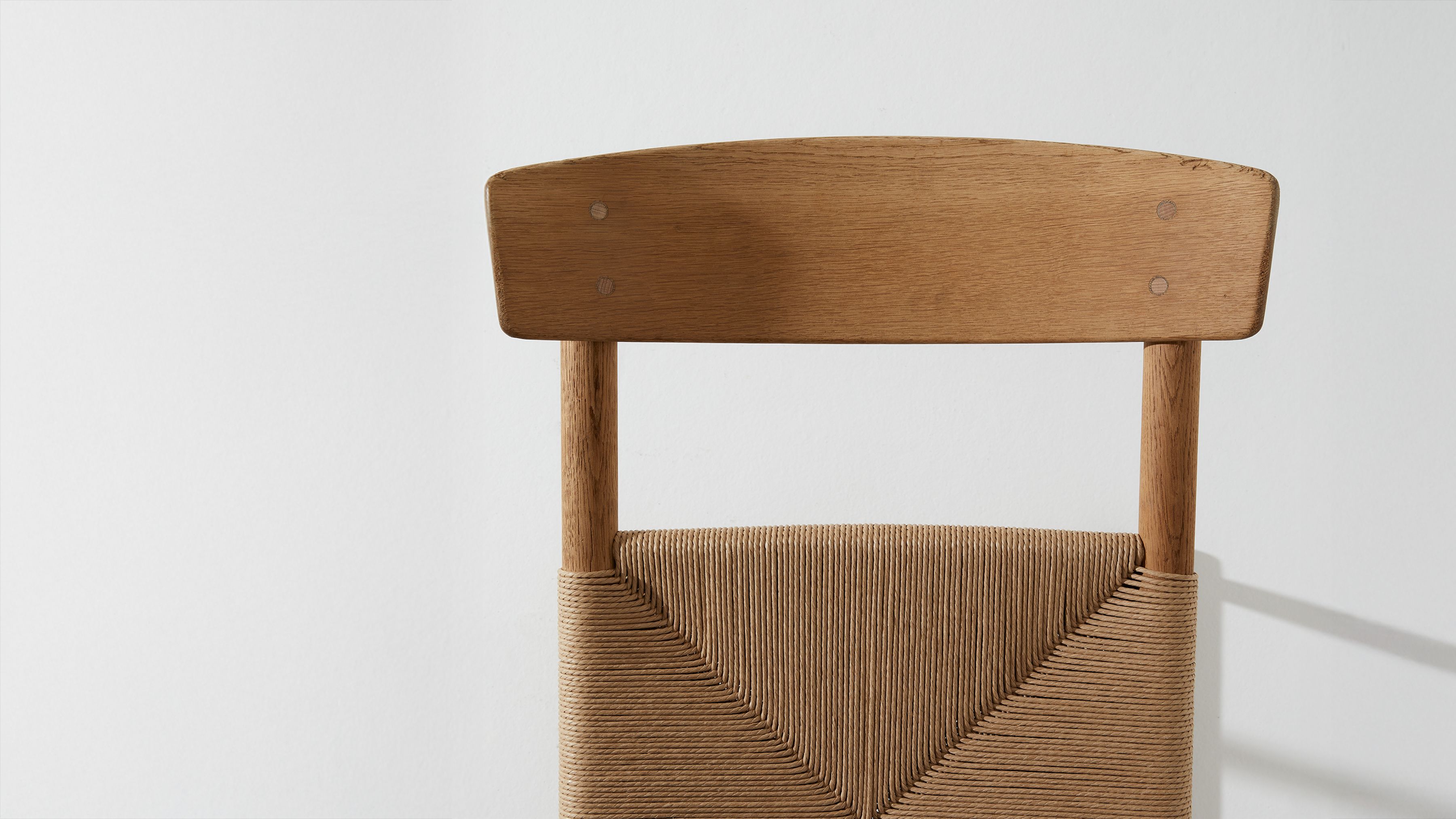 AtMa Ateliers Courbet Japanese Refurbished Wood Chair J39.5 Side Table