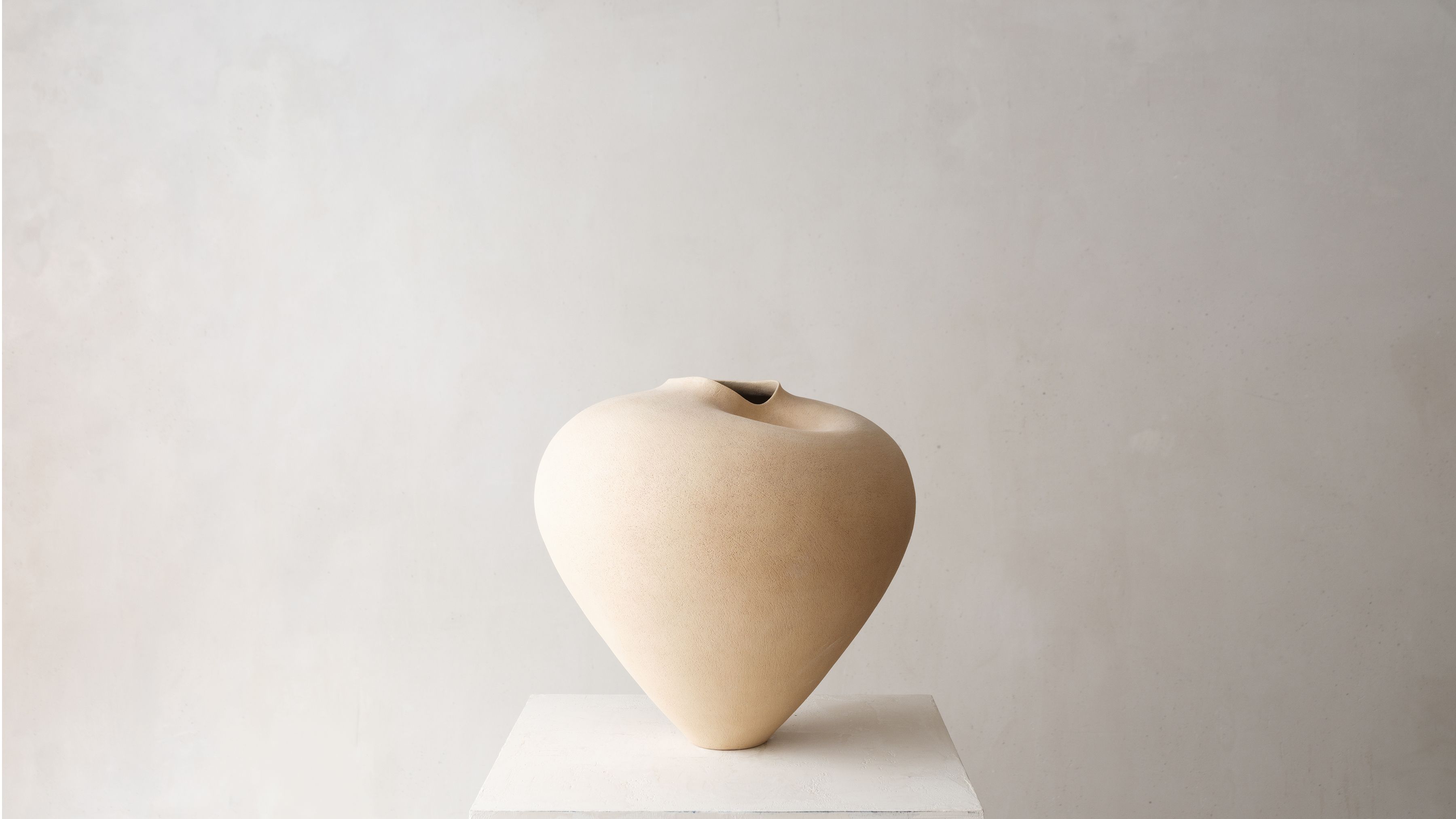 Emelie Abrahamsson Stoneware Ceramic at Ateliers Courbet