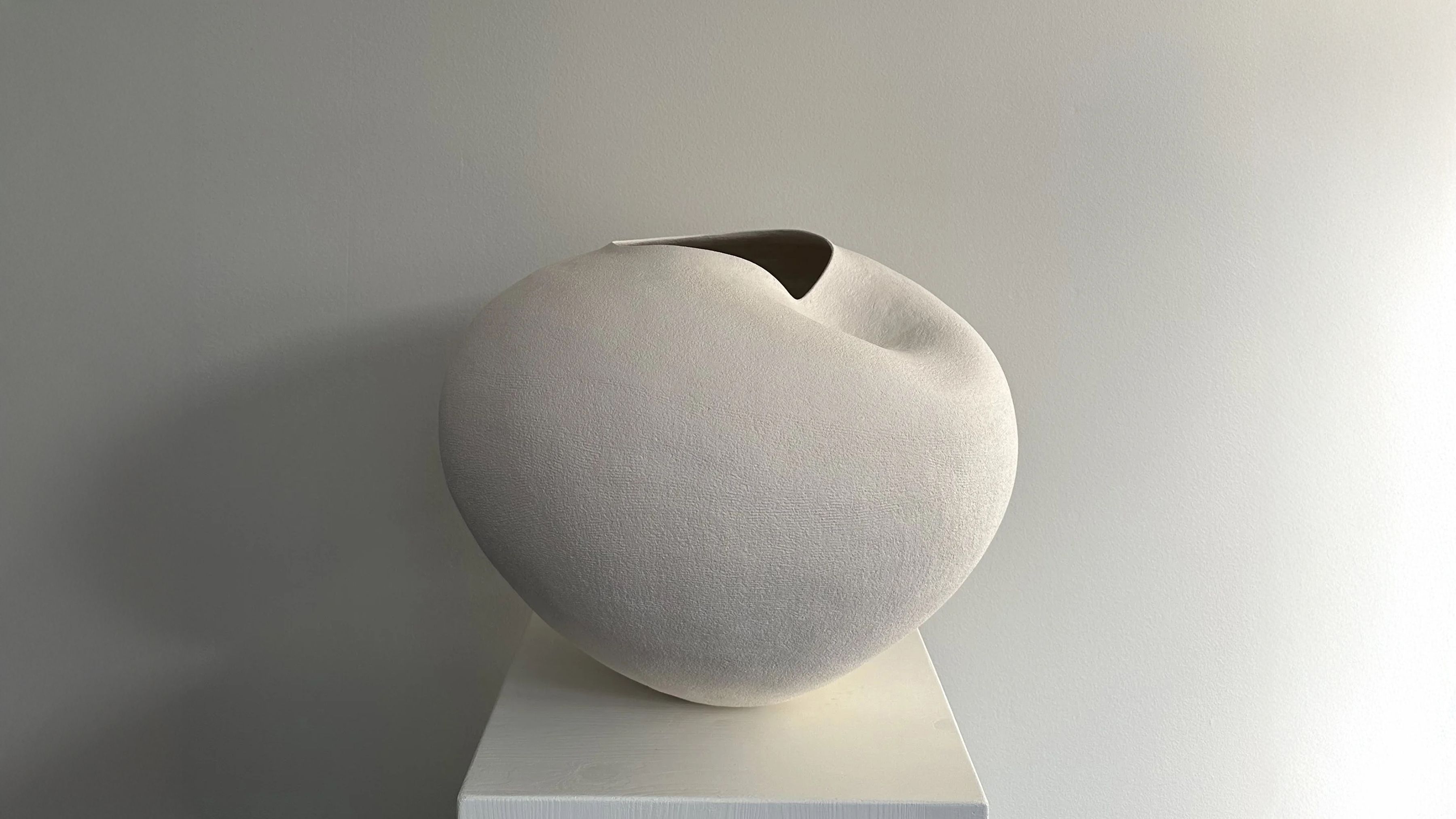 Emelie Abrahamsson Stoneware Ceramic at Ateliers Courbet
