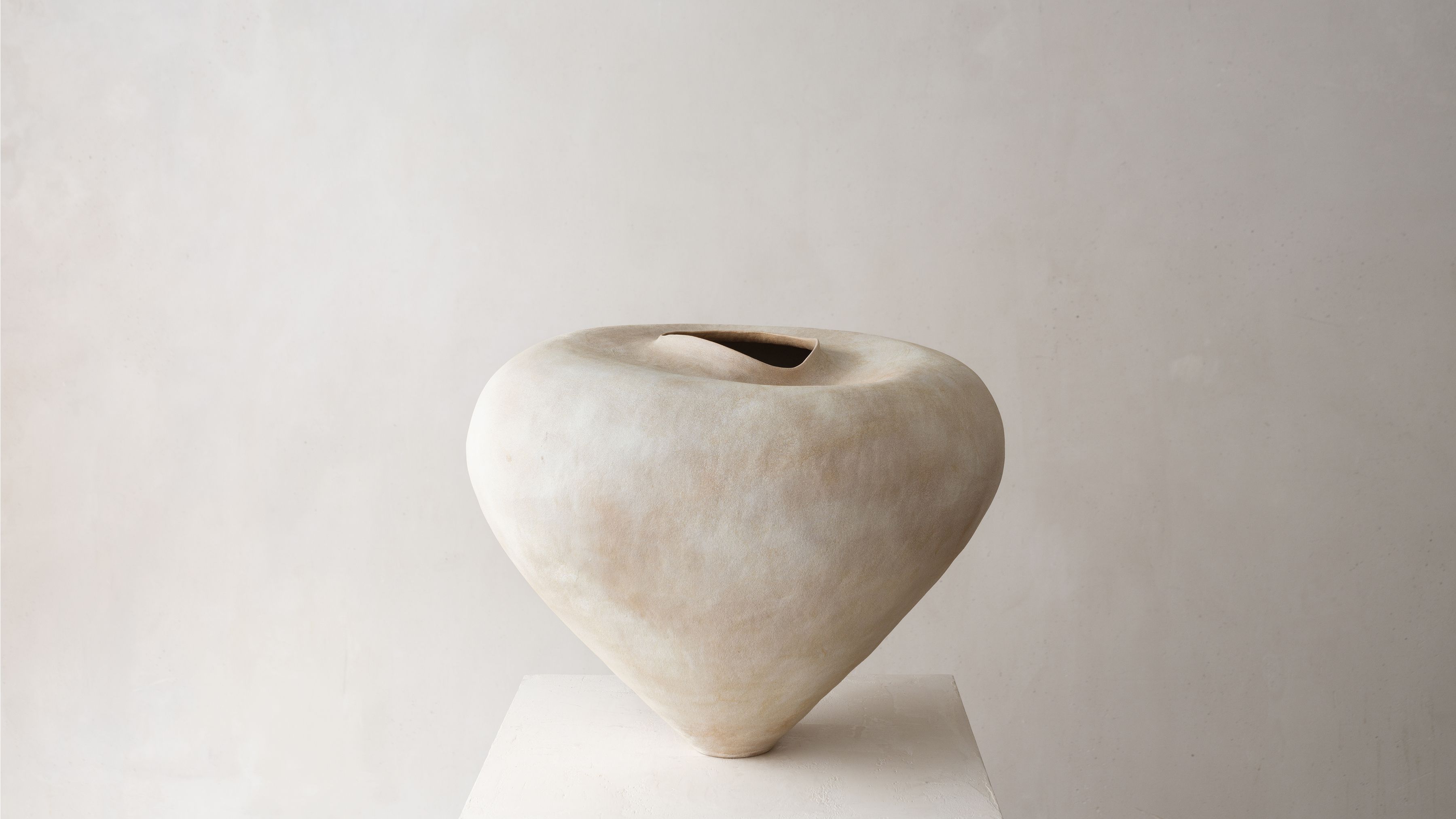 Emelie Abrahamsson Stoneware Ceramic at Ateliers Courbet