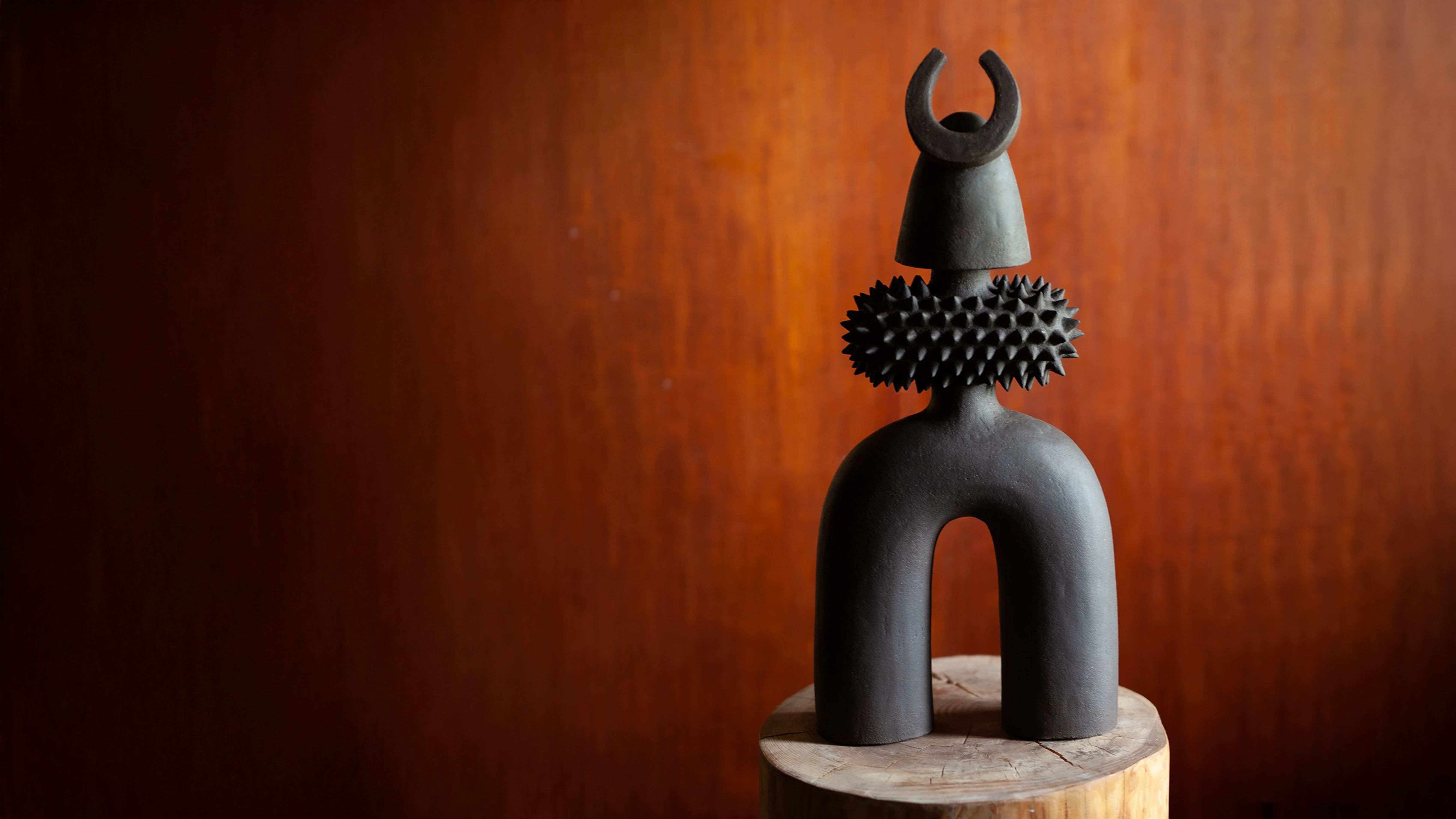Noe Kuremoto Ceramics at Ateliers Courbet Gallery -- Haniwa Warrior 108