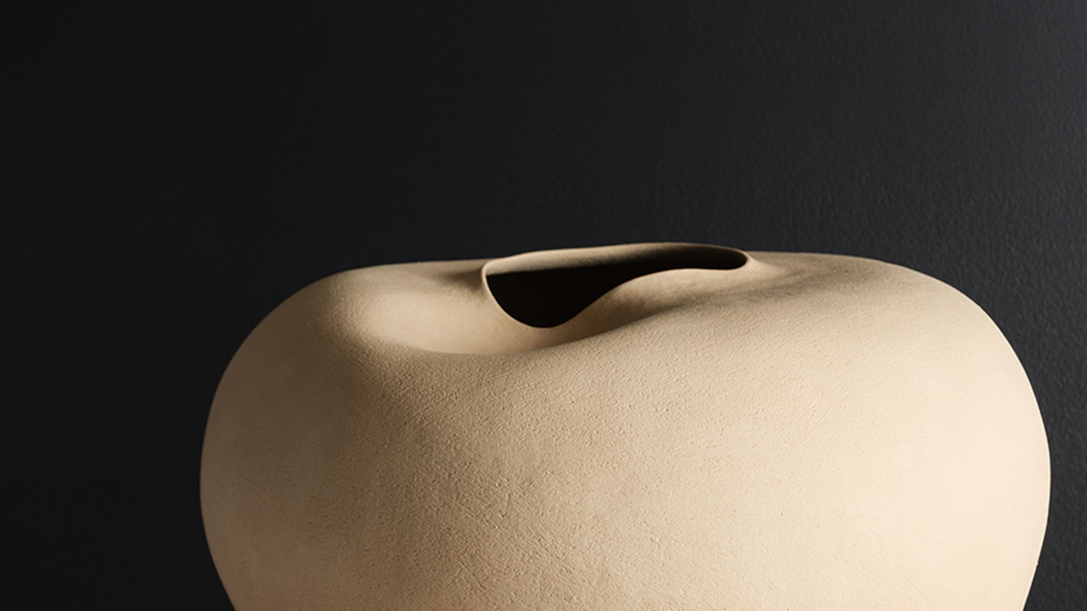 Emelie Abrahamsson Stoneware Ceramic at Ateliers Courbet