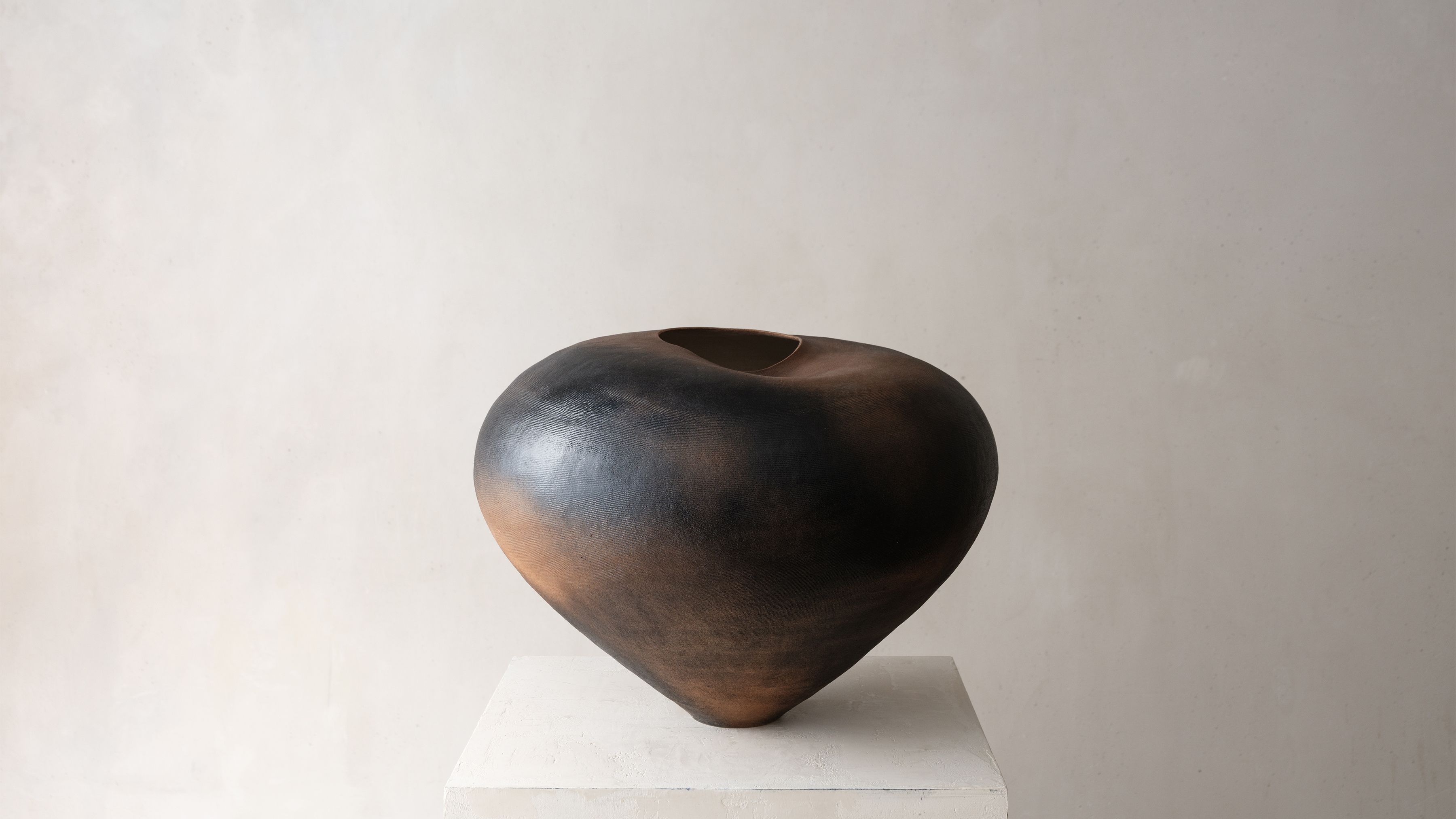 Emelie Abrahamsson Stoneware Ceramic at Ateliers Courbet