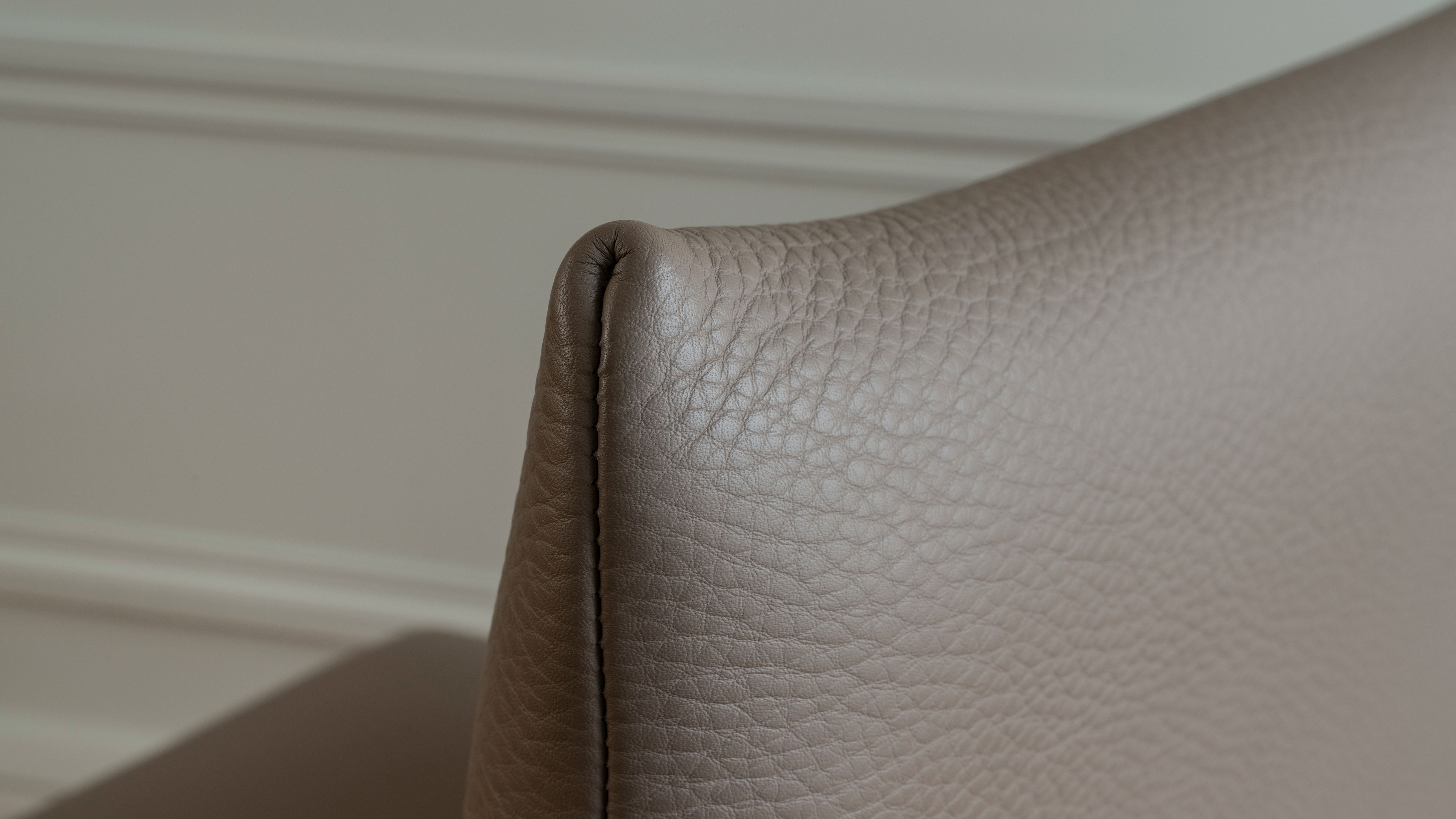 Ateliers Courbet presents Philippe Peres Editions and its collection of Cornette Chair designed by Martin Szekely