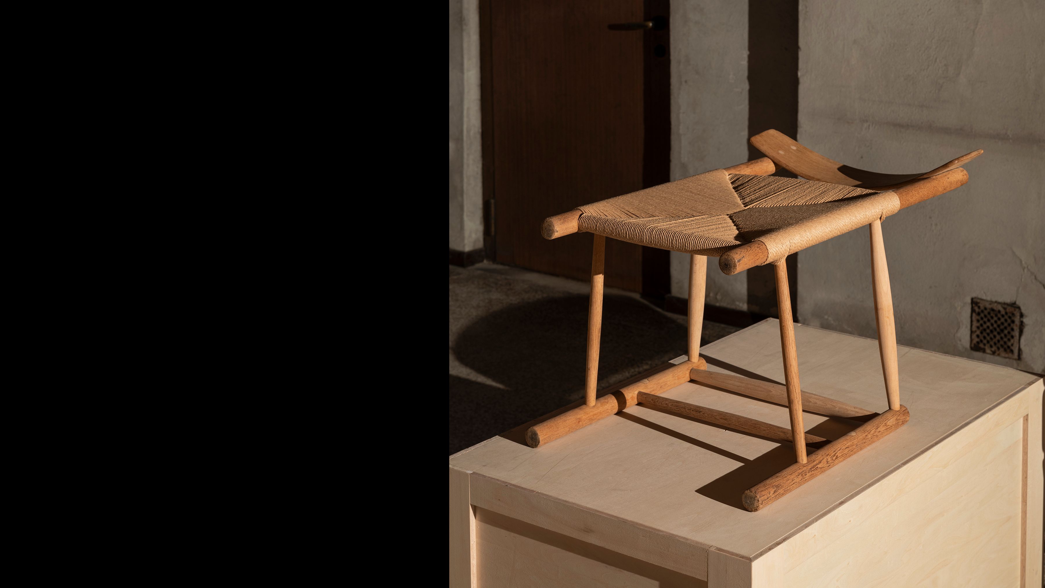 AtMa Ateliers Courbet Japanese Refurbished Wood Chair J39.5 Side Table