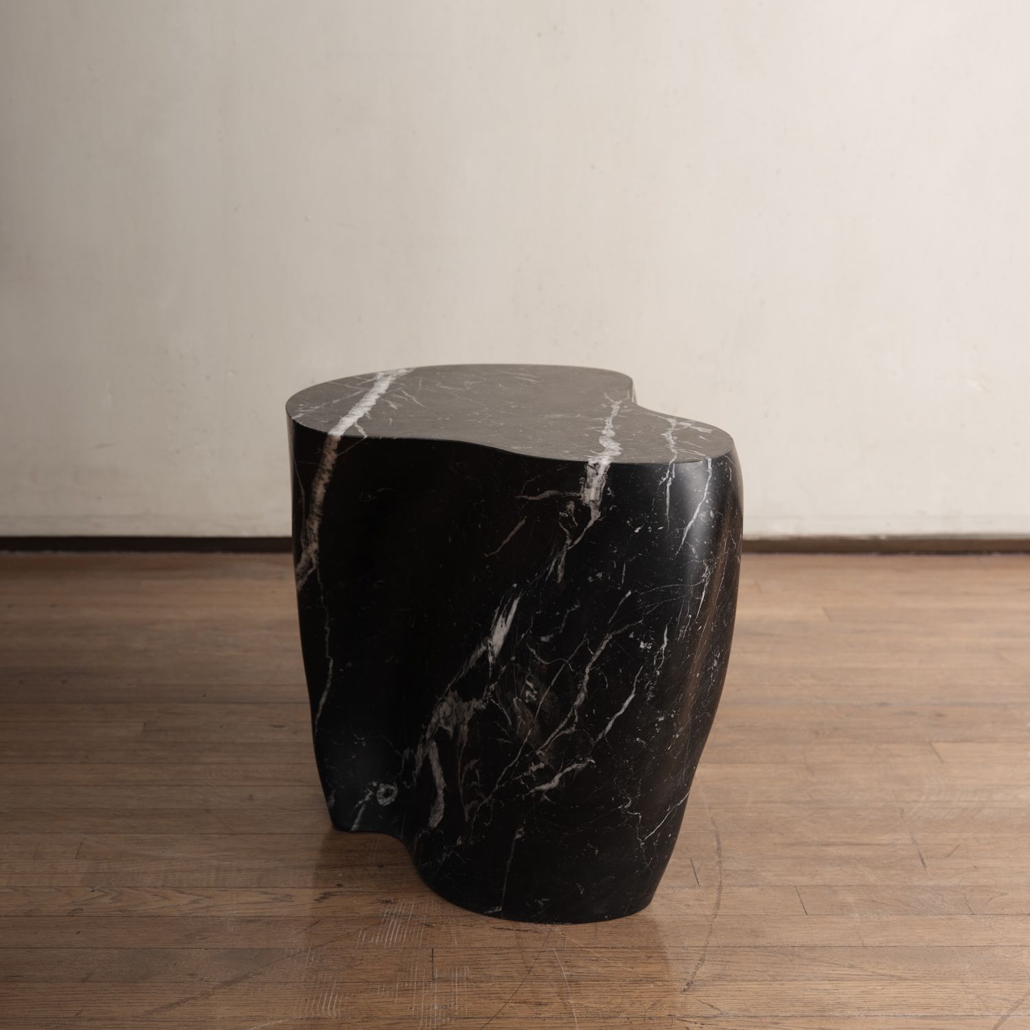 Jonathan Hansen Ateliers Courbet Biomorphic Biomorphic Accent Table Black Marble