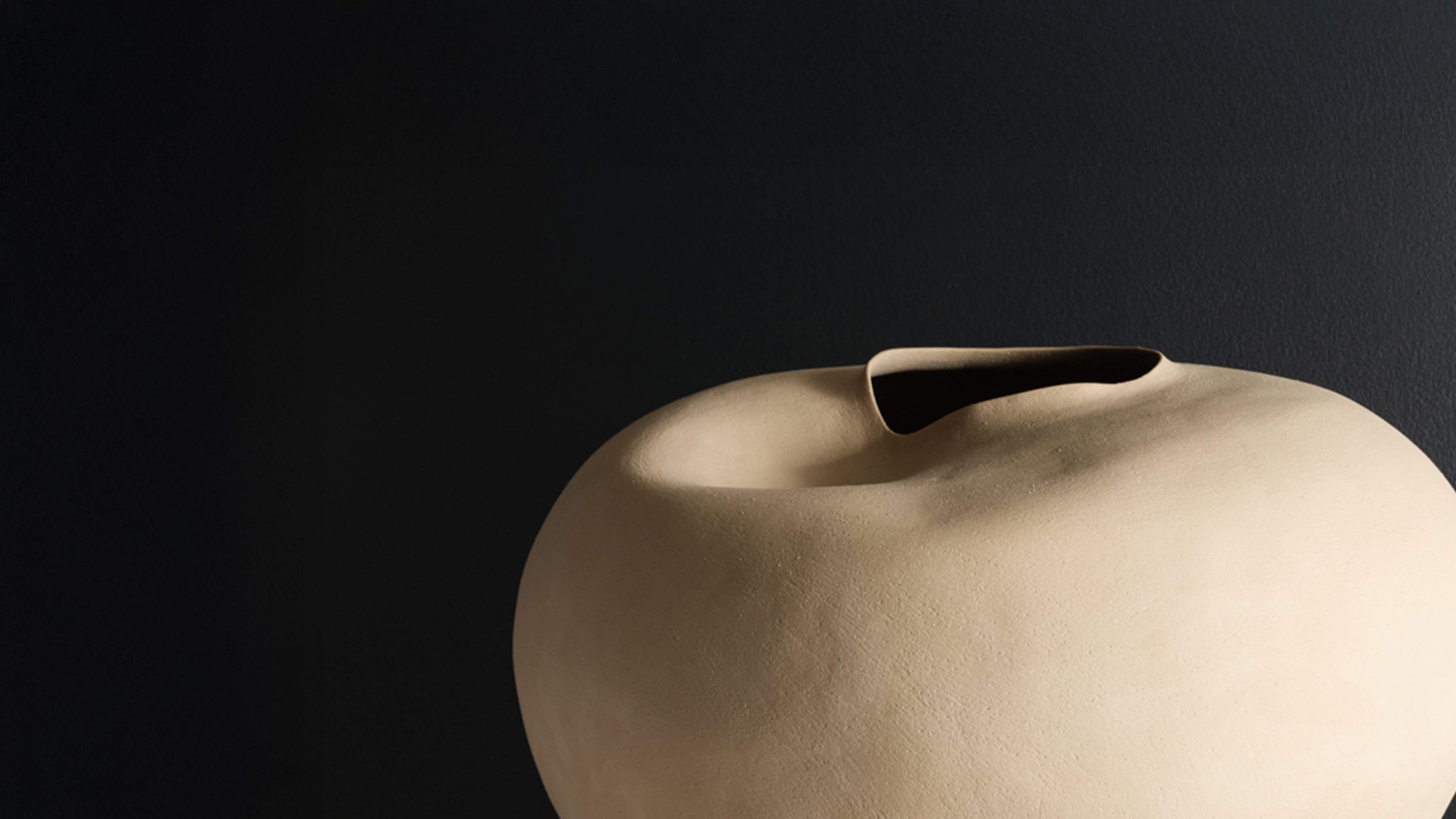 Emelie Abrahamsson Stoneware Ceramic at Ateliers Courbet