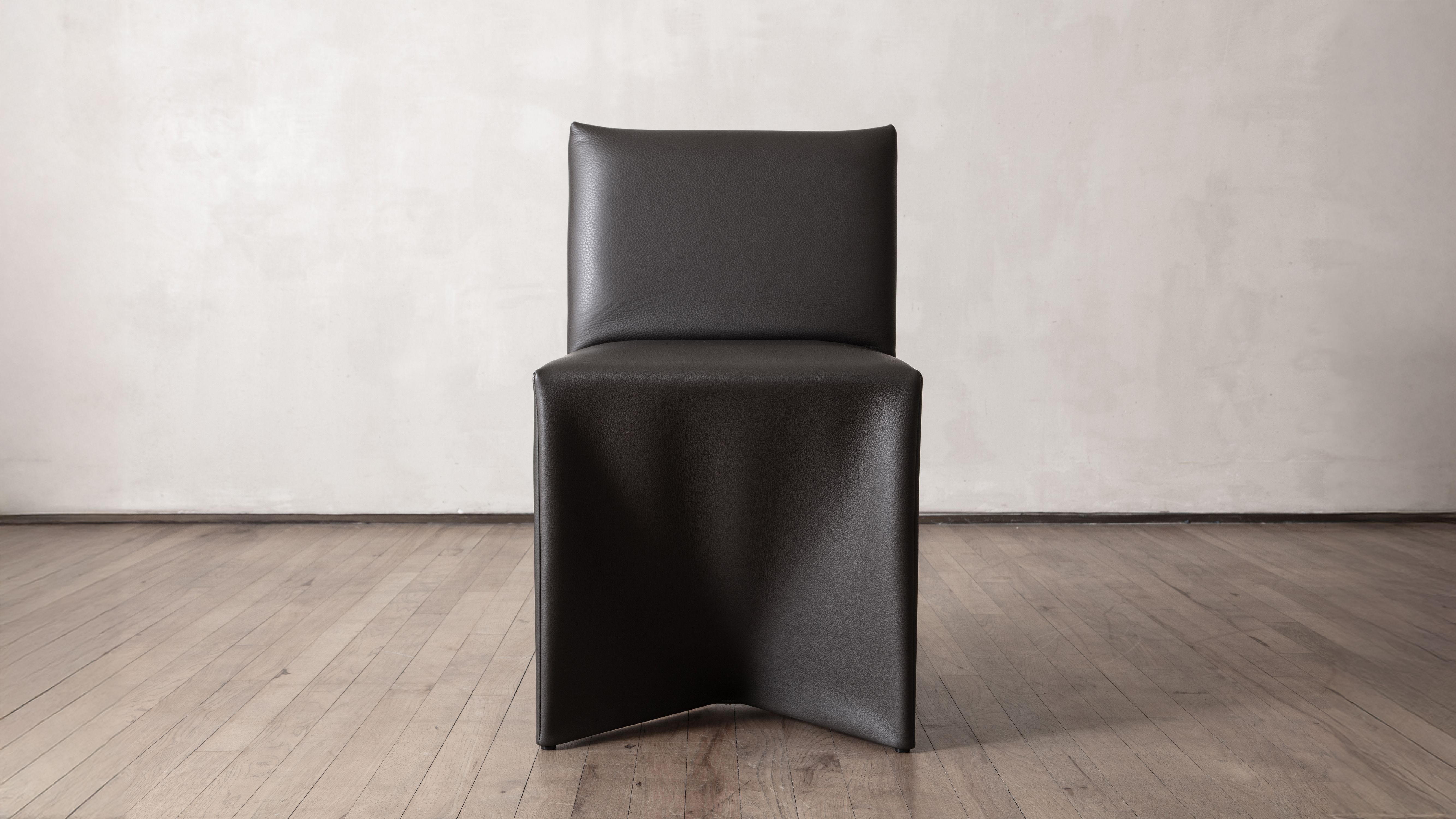Ateliers Courbet presents Philippe Peres Editions and its collection of Cornette Chair designed by Martin Szekely