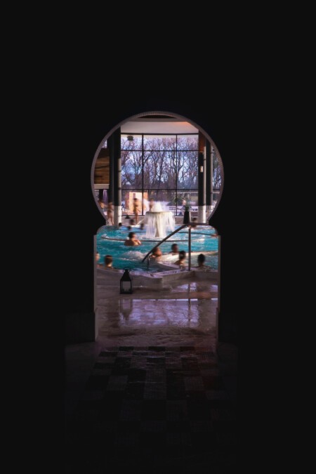 Caliceo White Mirror Shooting Photo