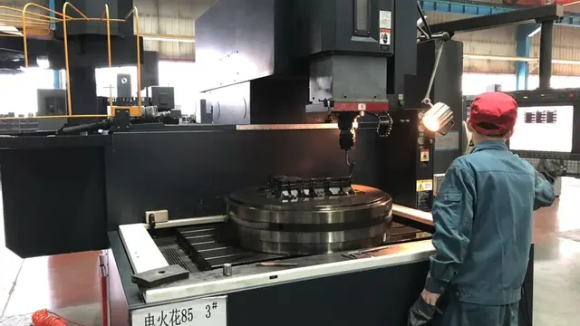 금형 가공기