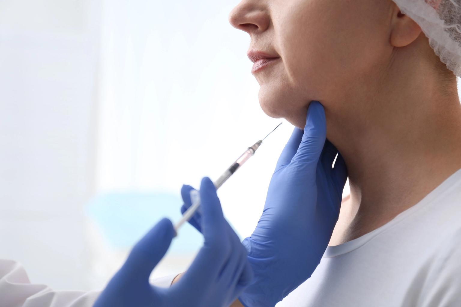 Fat dissolving injections for double chin