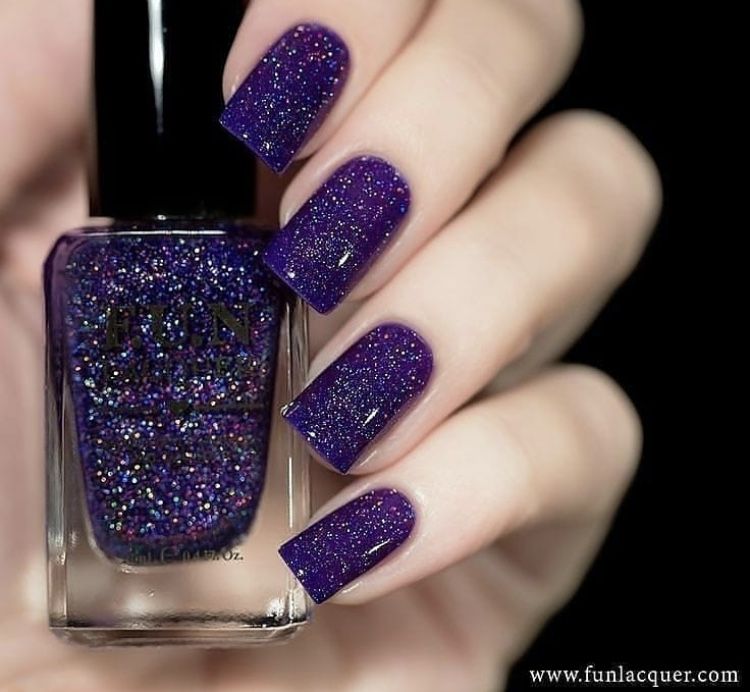 Sparkly Festive Wear Nail Color