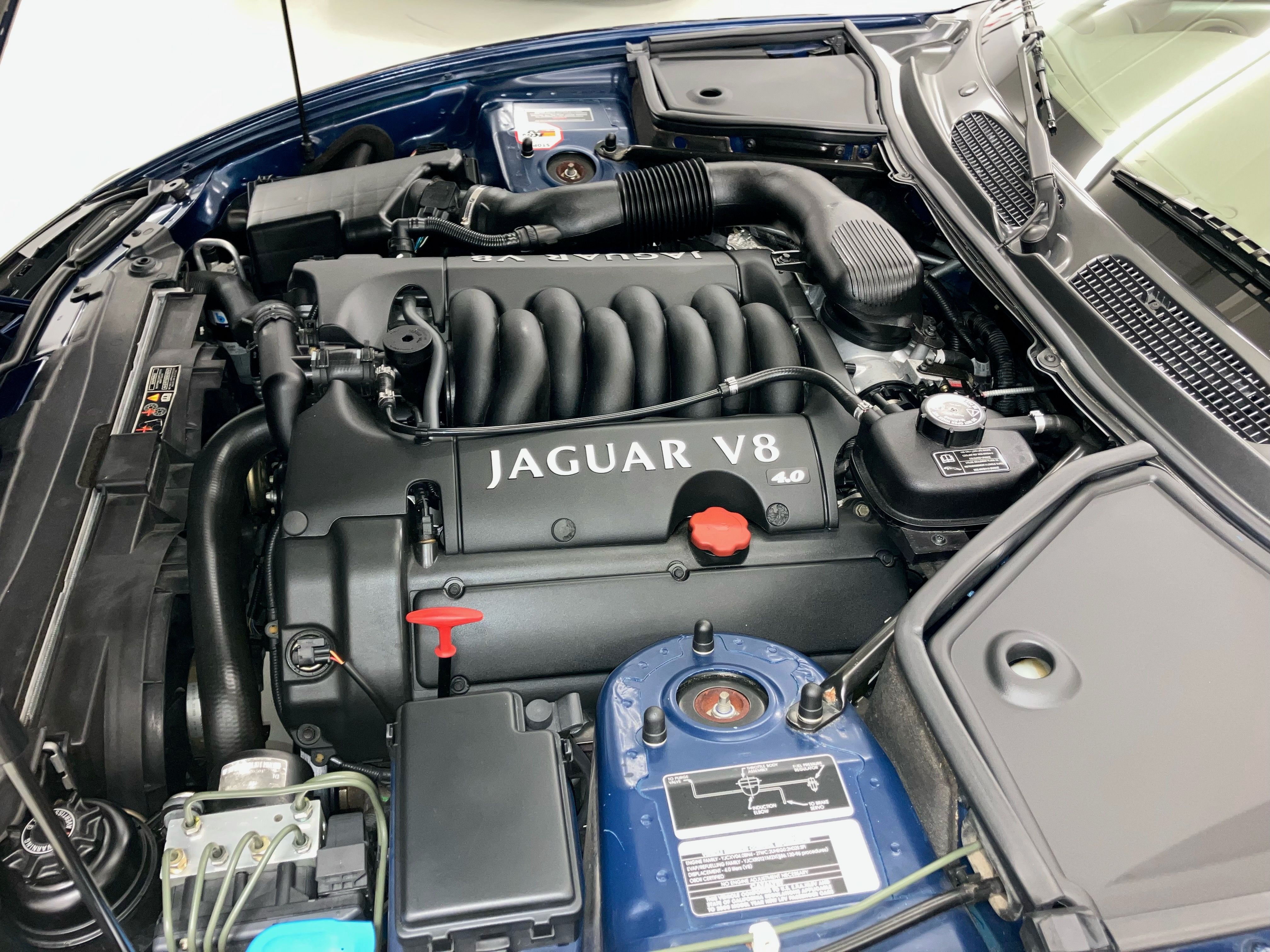 2000 Jaguar XK Series XK8 Convertible - Photo 7