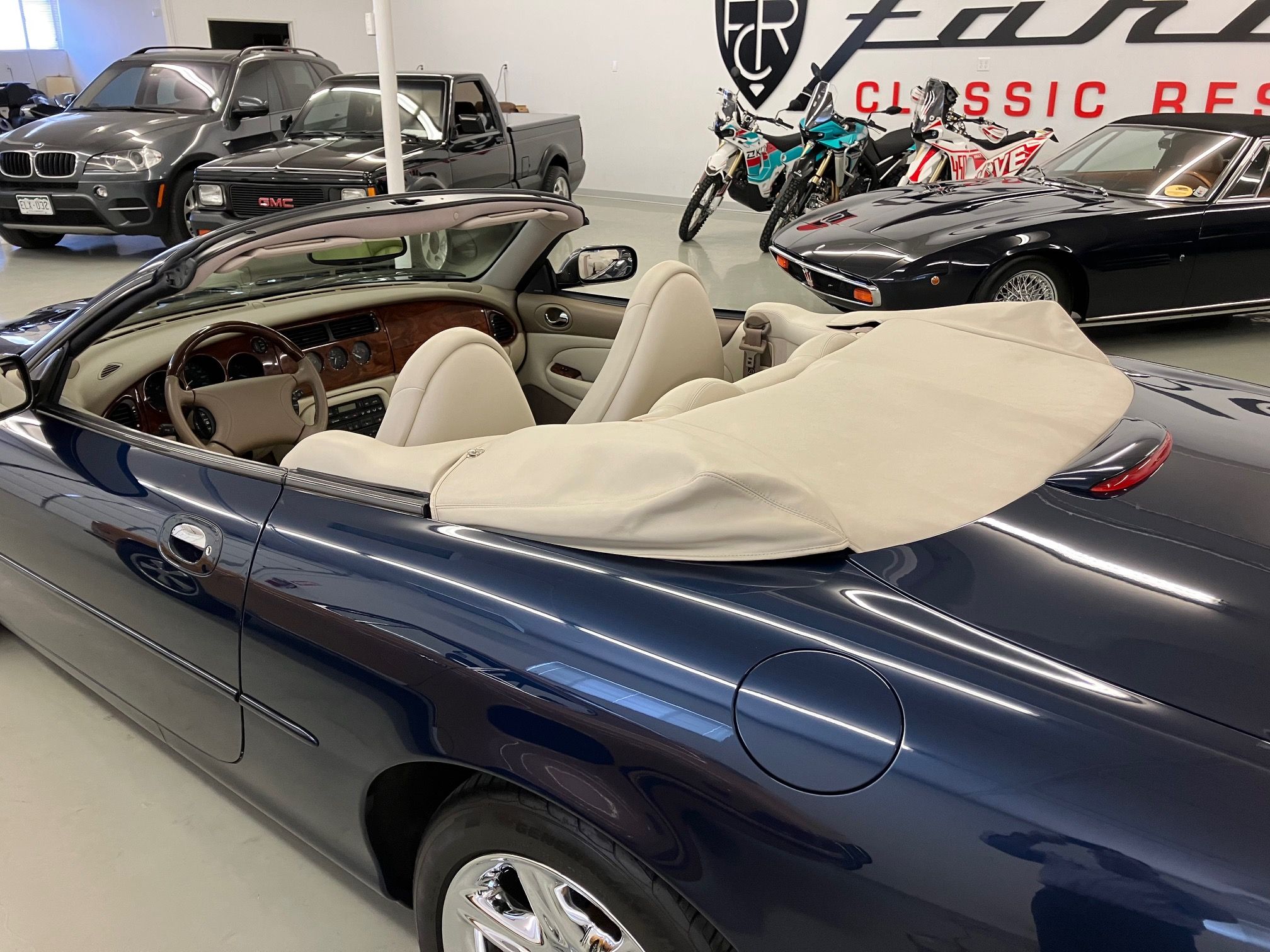 2000 Jaguar XK Series XK8 Convertible - Photo 9