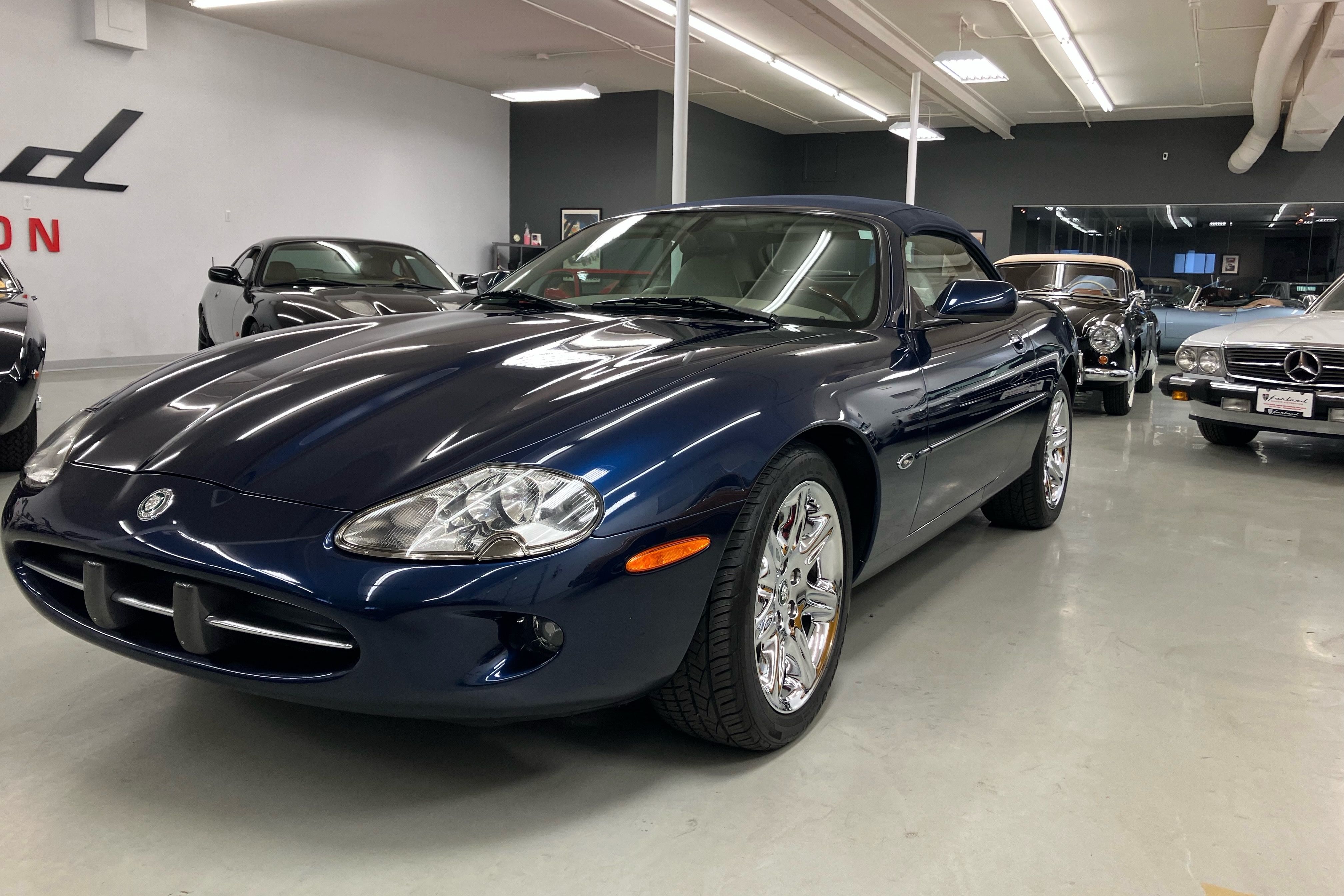 2000 Jaguar XK Series